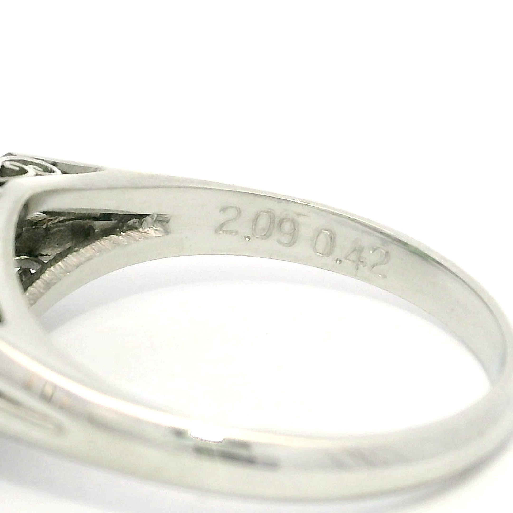 Brilliant Cut Platinum GIA 2.51ctw Chrome Green Tourmaline & Flared Diamond Sides Ring For Sale