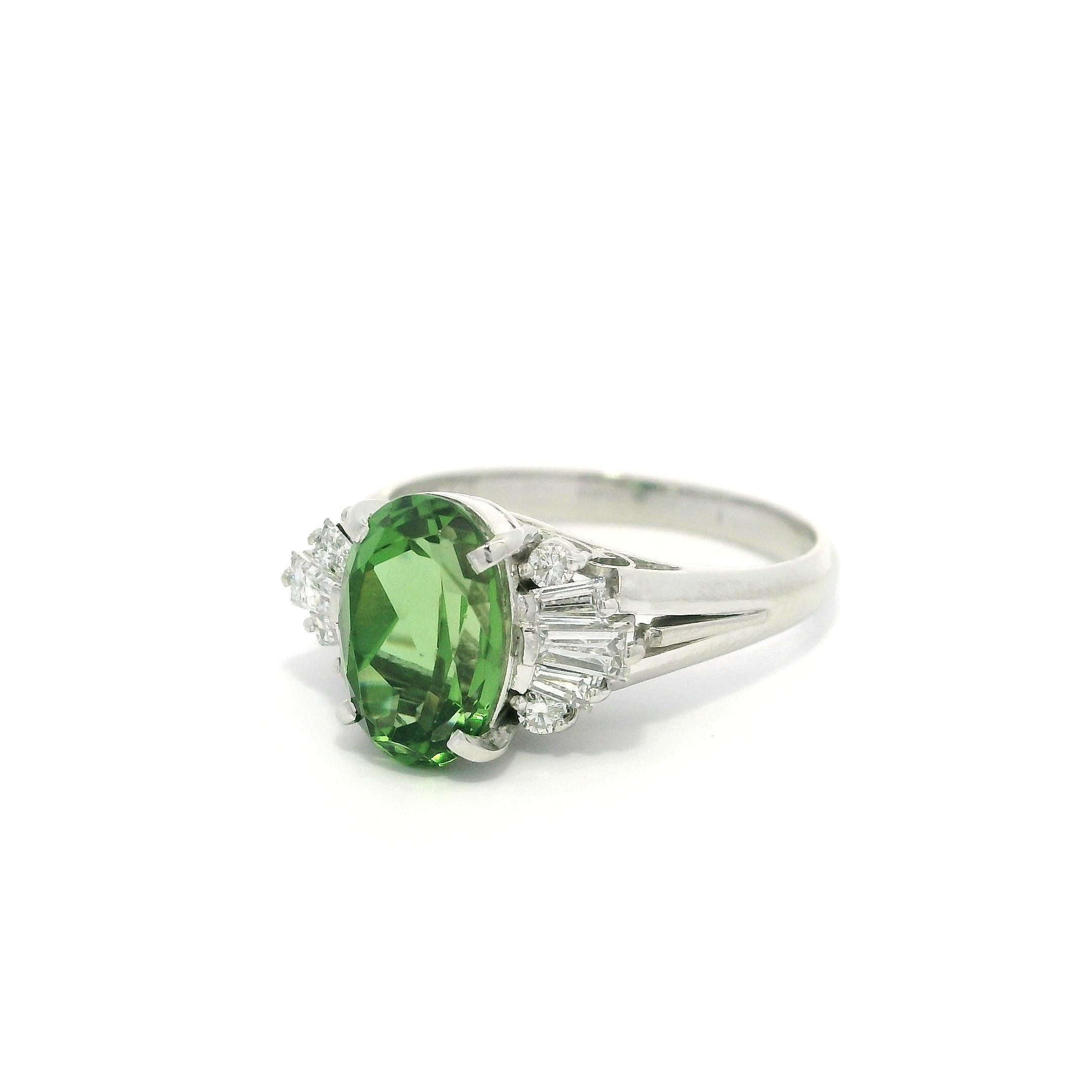 Platinum GIA 2.51ctw Chrome Green Tourmaline & Flared Diamond Sides Ring For Sale 3