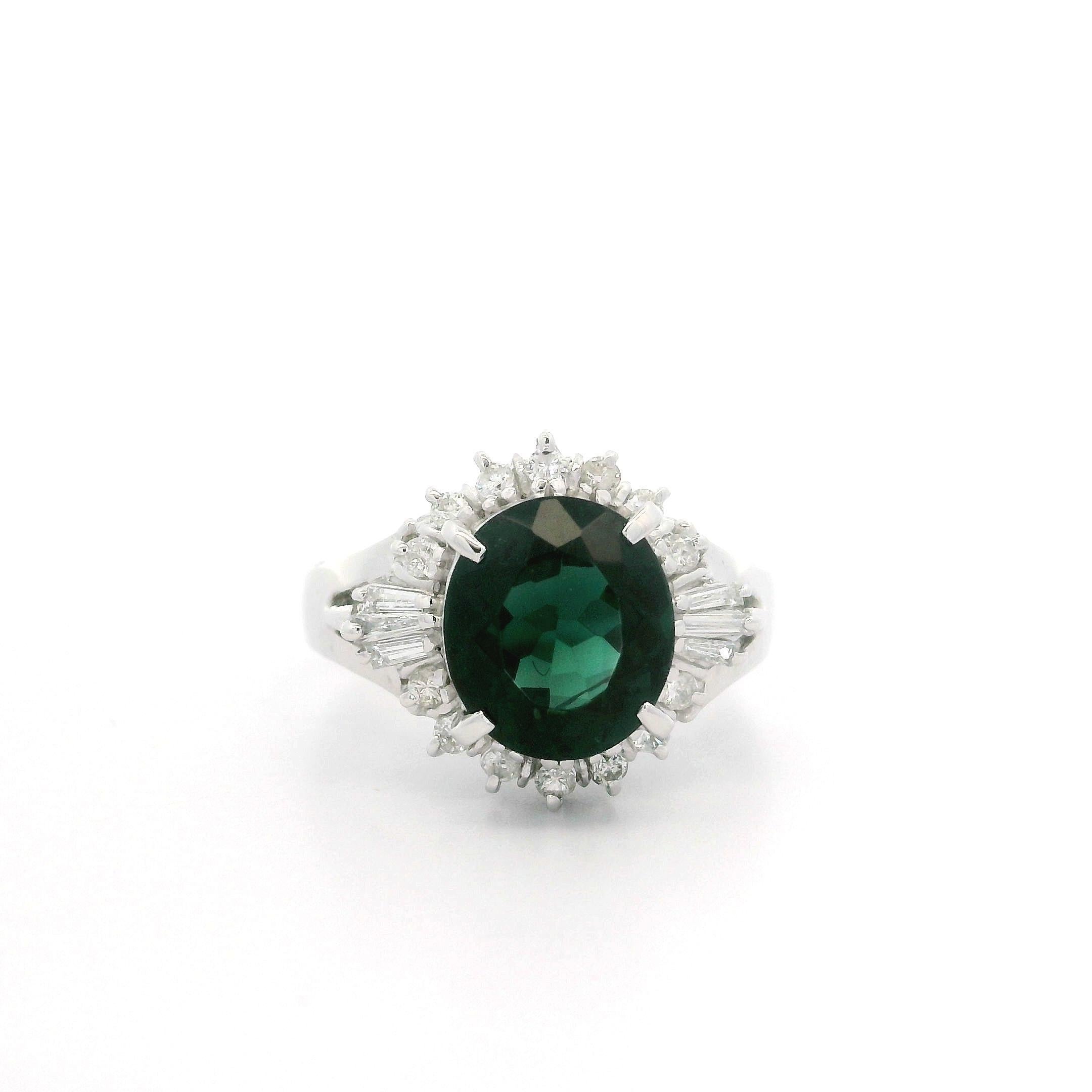 --Pierre(s) :...
(1) Tourmaline Naturelle Véritable - Taille Ovale - Serti - Couleur Bleu Vert Foncé unique - 2.34 (exact)
** Voir les détails de la certification ci-dessous pour des informations complètes
(20) Diamants véritables naturels - taille