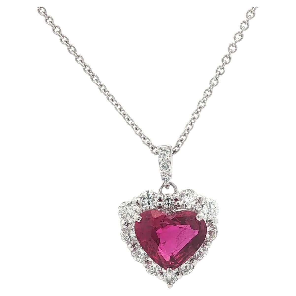 Collier en platine GIA 2.61ctw Vivid Diamonds avec pendentif halo en diamant