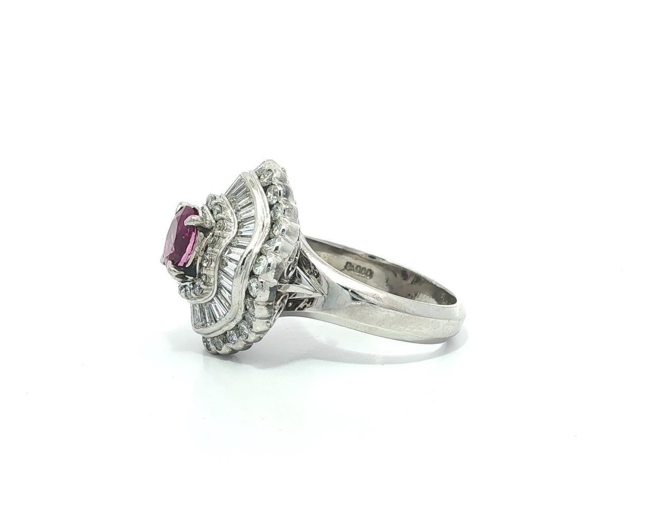 Platino GIA 2,77ctw Ceilán Vívido Zafiro Rosa Diamante Anillo Bailarina Ondulado en venta 5