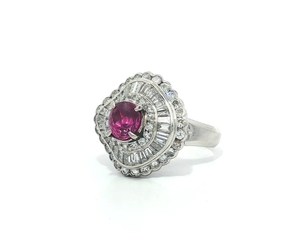 Platino GIA 2,77ctw Ceilán Vívido Zafiro Rosa Diamante Anillo Bailarina Ondulado en venta 4