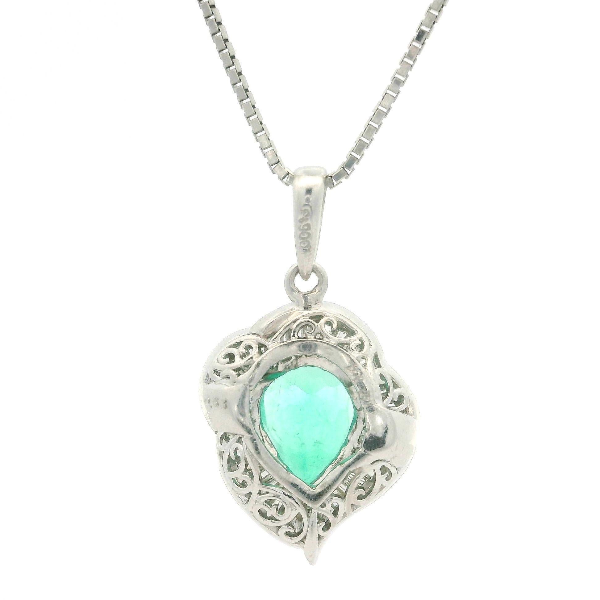 Platinum GIA 2.78ctw Pear Colombian F1 Emerald & Diamond Pendant Necklace For Sale 2
