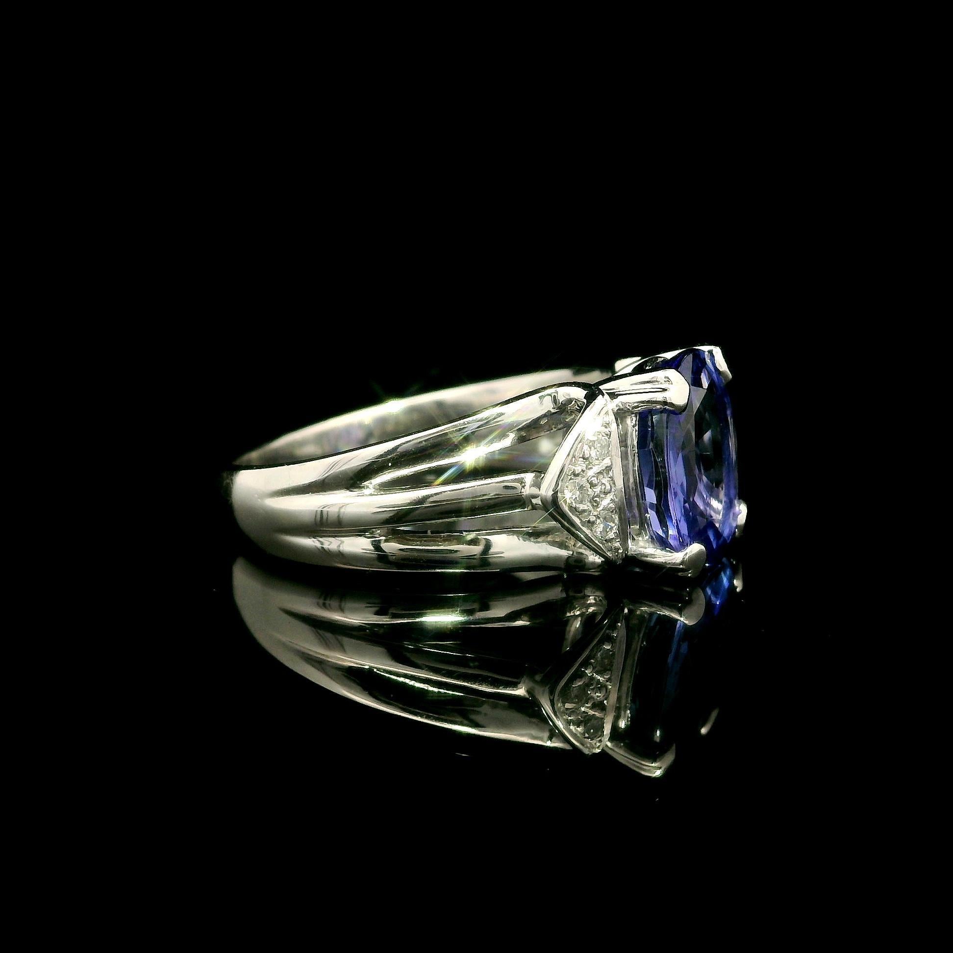 Platin GIA 2,81ctw Oval Tansanit w / Diamant Seiten Split Shank Cocktail Ring Damen im Angebot