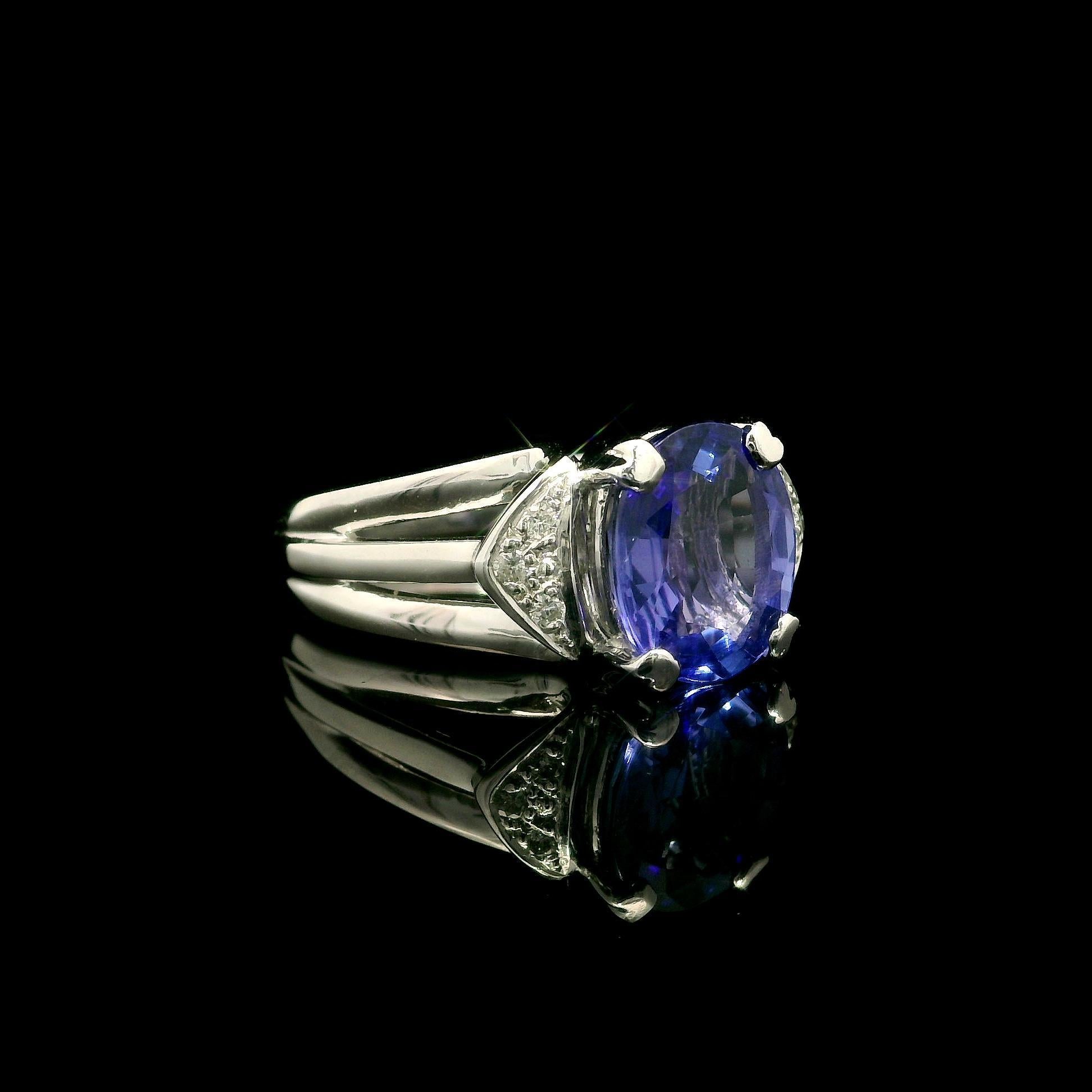 Platin GIA 2,81ctw Oval Tansanit w / Diamant Seiten Split Shank Cocktail Ring im Angebot 1