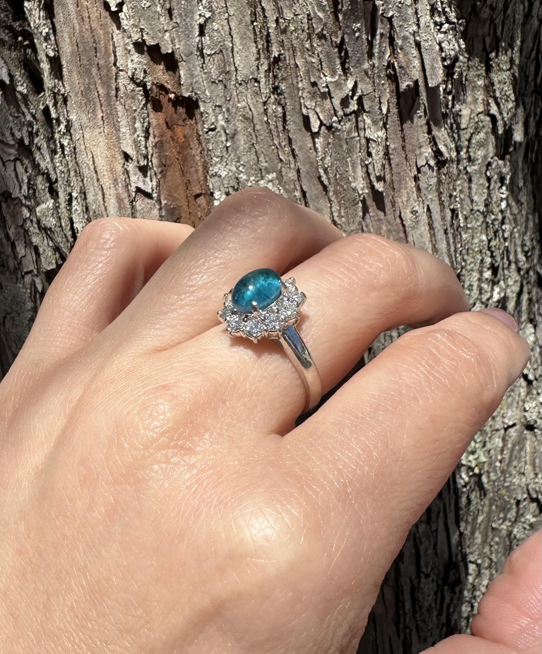 Platinum GIA 2.87ctw Oval Cabochon Brazilian Paraiba Tourmaline & Diamond Ring For Sale 2
