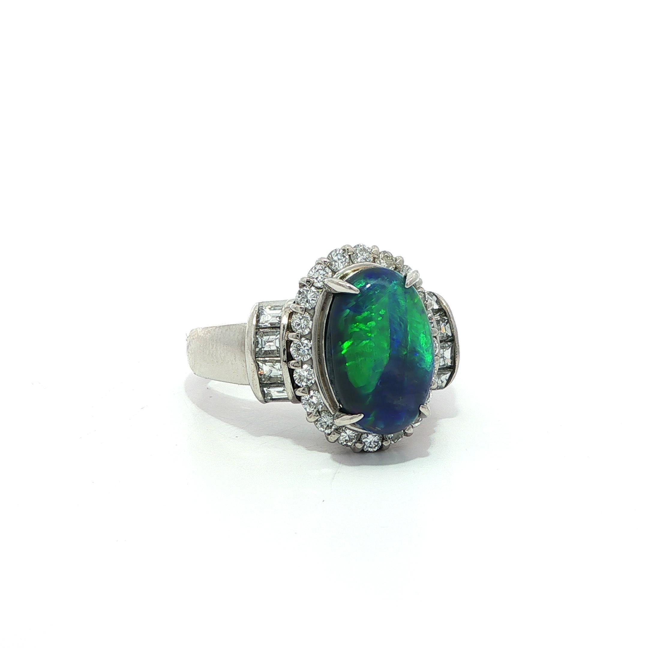 Bague en platine GIA 2.93ctw Oval Cabochon Black Opal W/ Diamond Halo & Sides Ring en vente 8