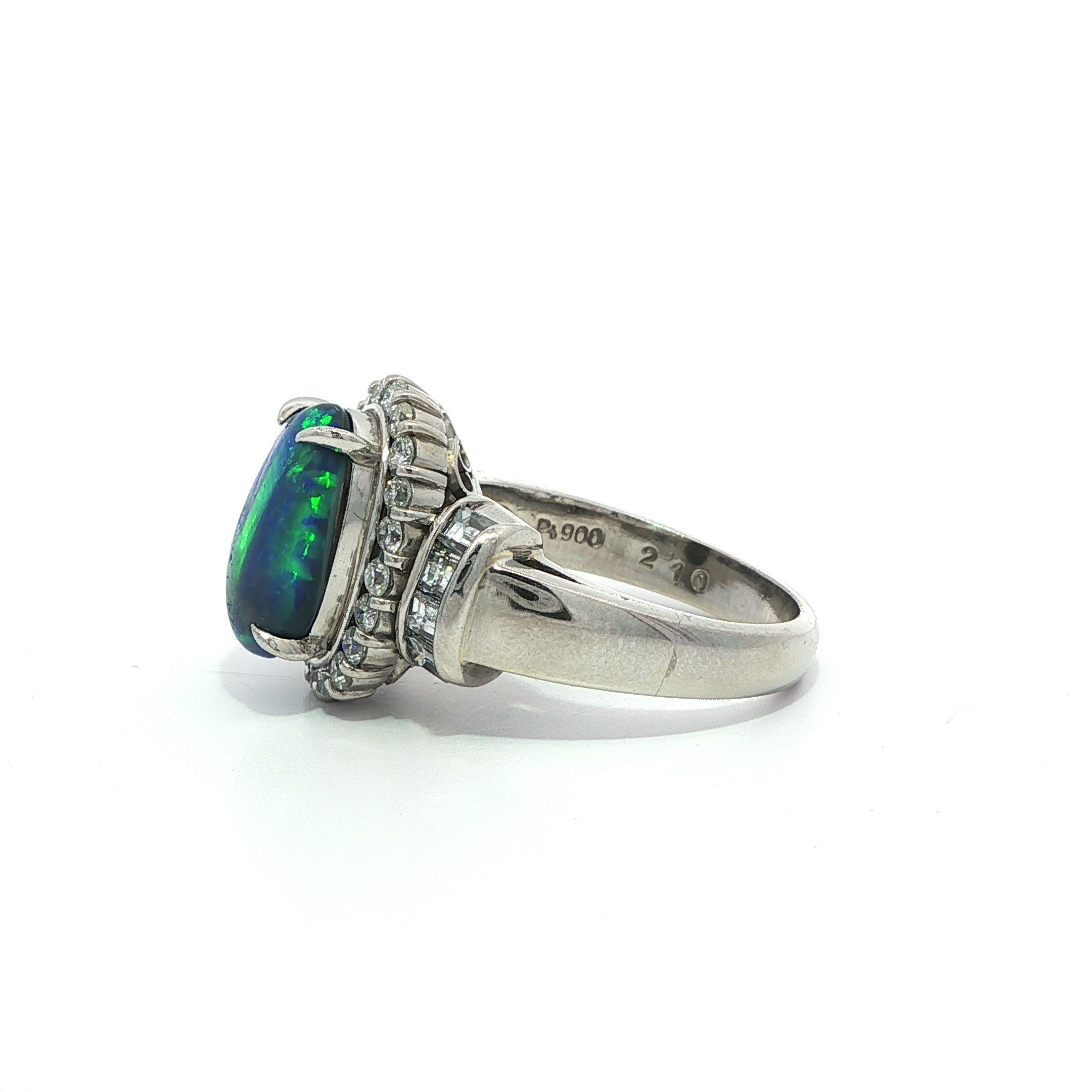 Bague en platine GIA 2.93ctw Oval Cabochon Black Opal W/ Diamond Halo & Sides Ring en vente 10
