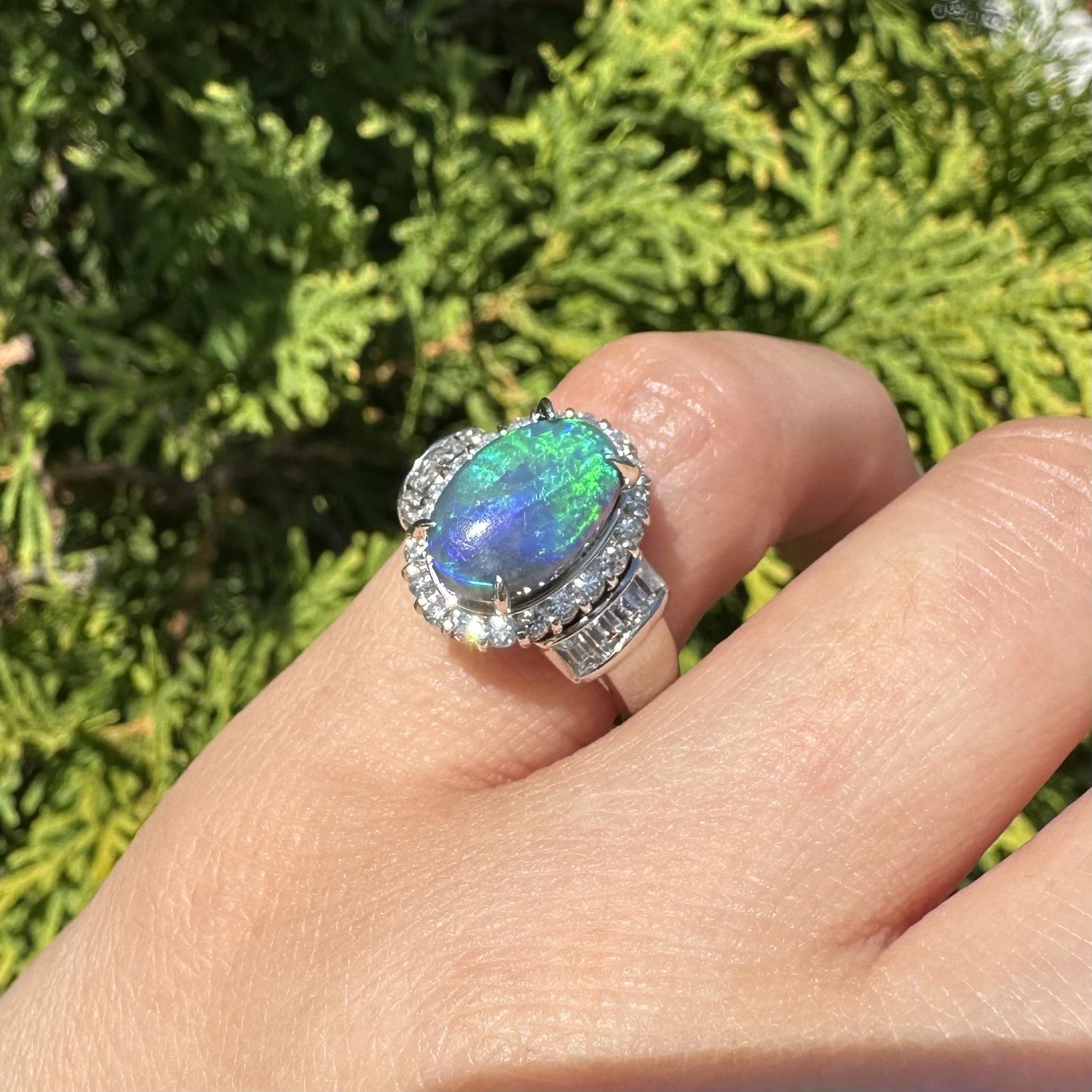 Bague en platine GIA 2.93ctw Oval Cabochon Black Opal W/ Diamond Halo & Sides Ring en vente 14