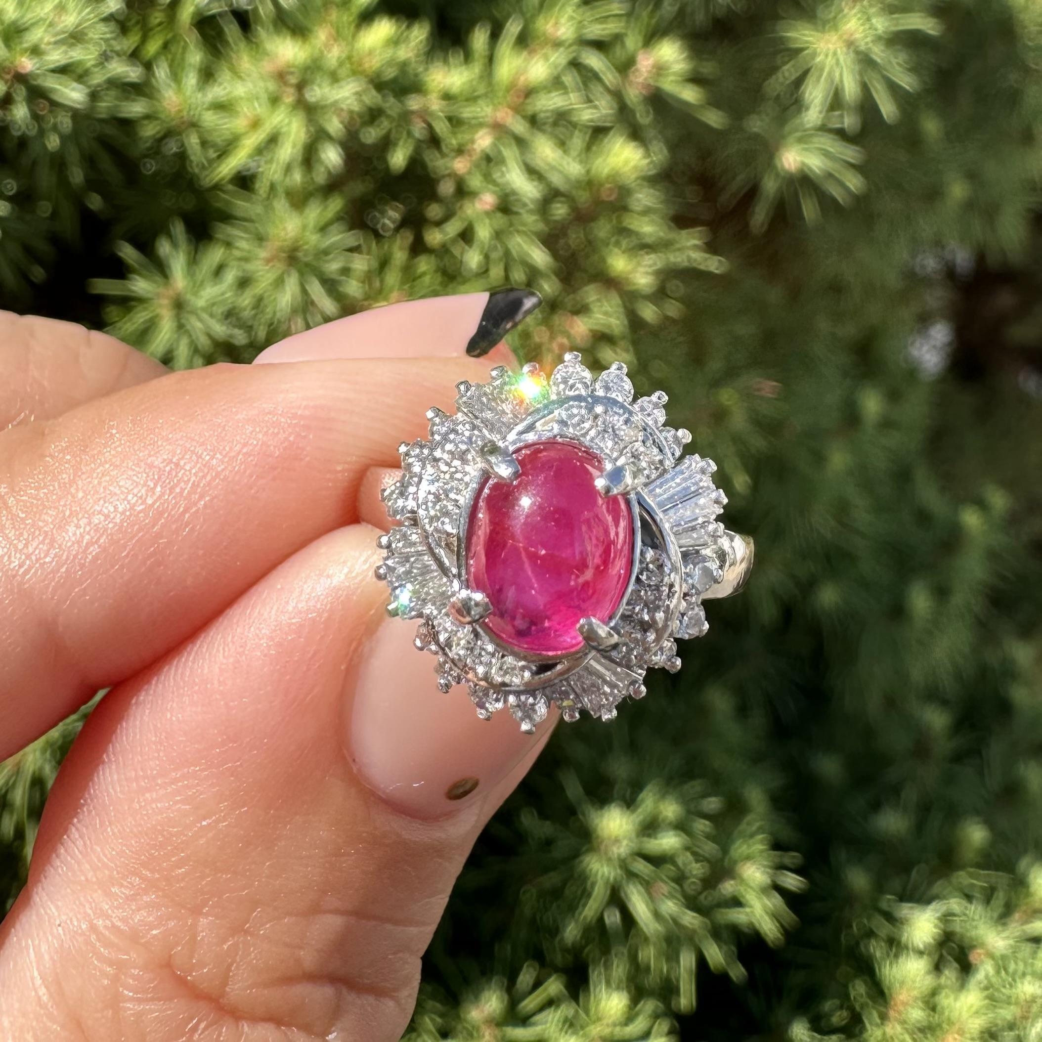 Platino GIA 2,98ct Burma No Heat Star Ruby con vortice di diamanti Mini Ballerina Ring In condizioni ottime in vendita a Montclair, NJ