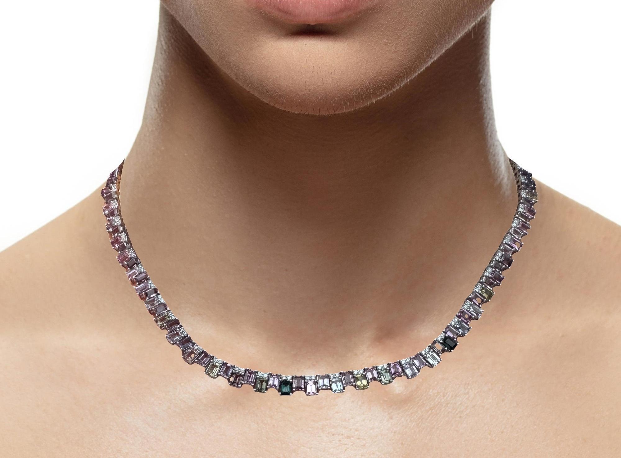 Collier en platine GIA 30.2ctw Rectangular Pastel No Heat Sapphire Diamond Necklace en vente 5