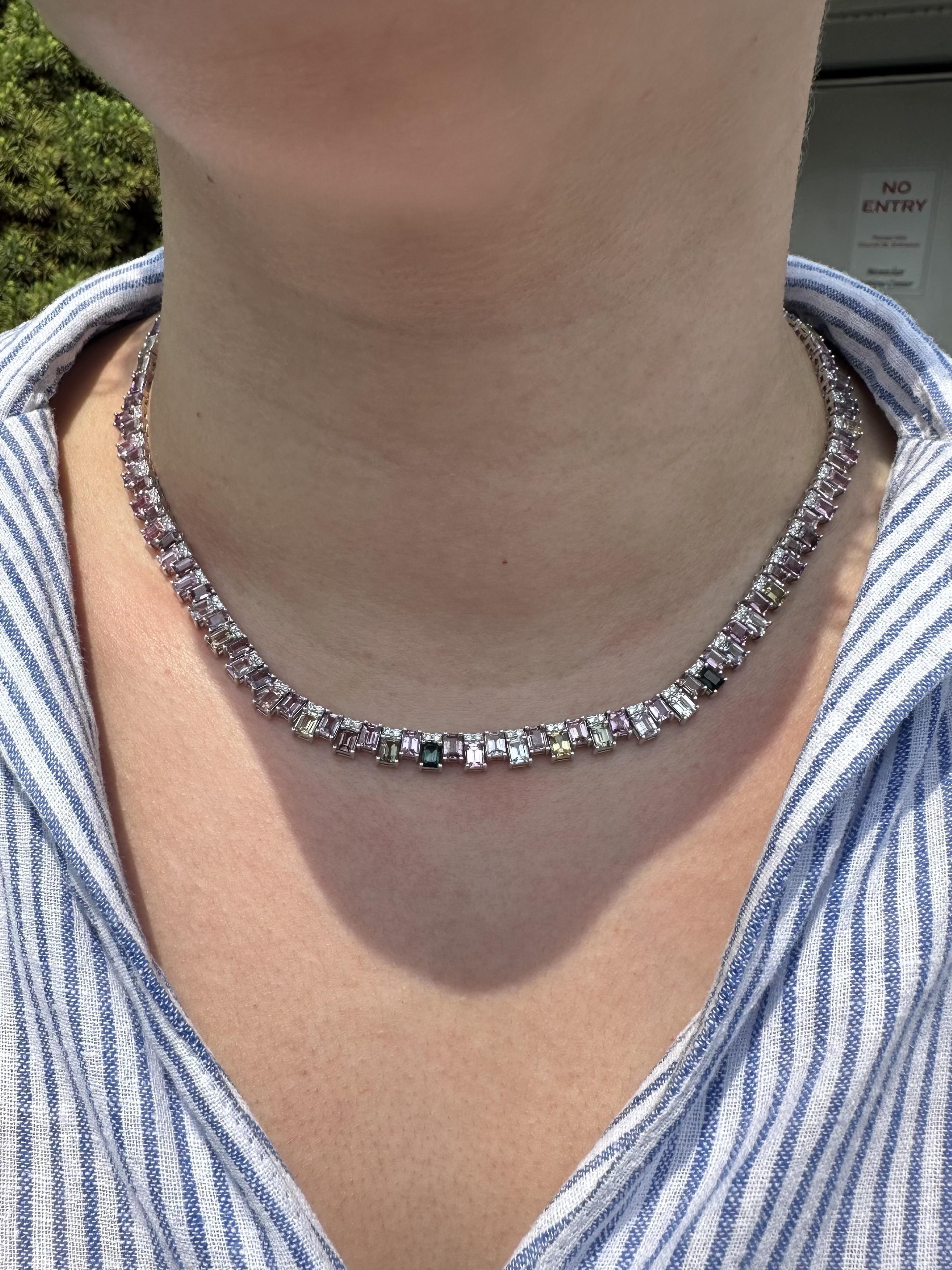 Collier en platine GIA 30.2ctw Rectangular Pastel No Heat Sapphire Diamond Necklace Excellent état - En vente à Montclair, NJ