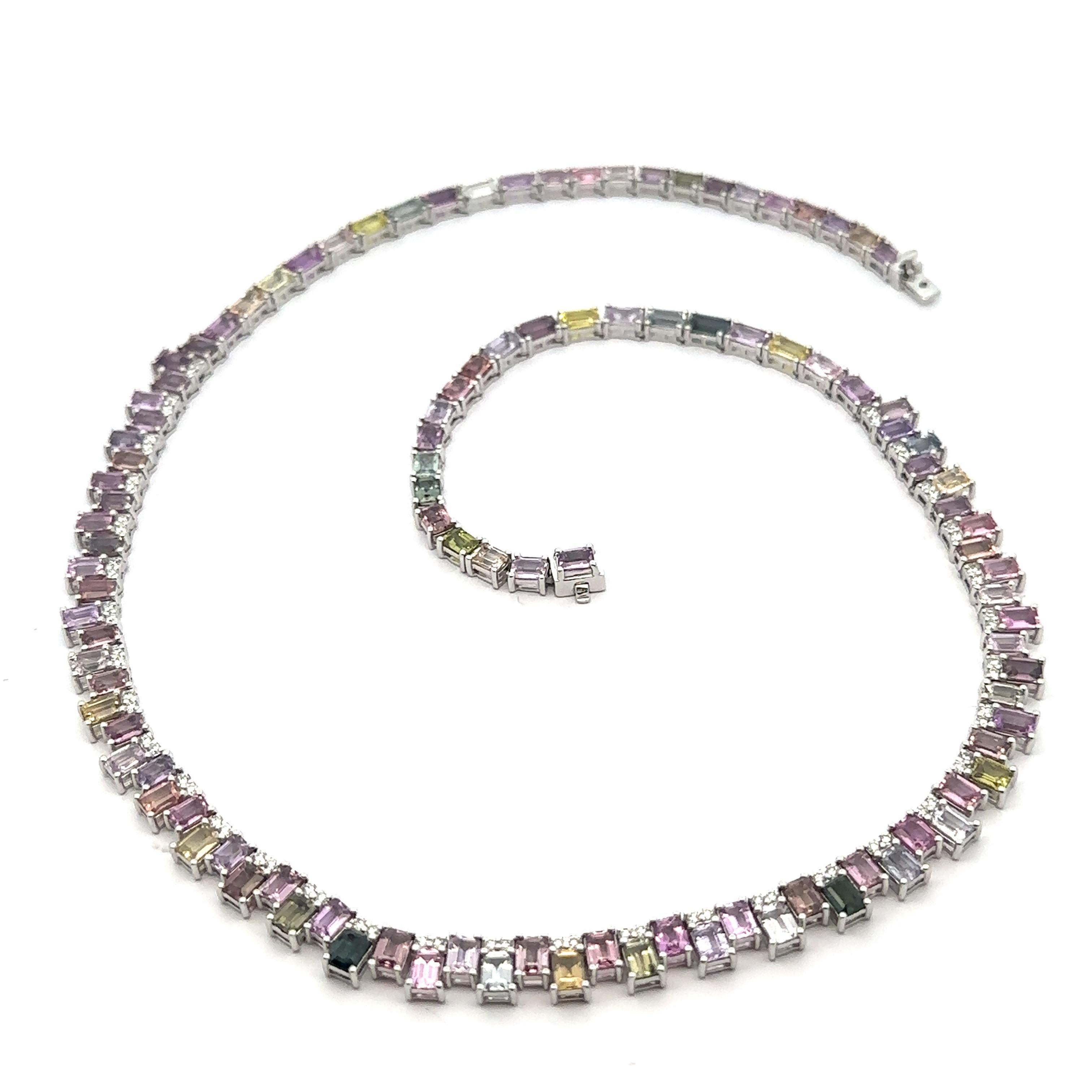 Collier en platine GIA 30.2ctw Rectangular Pastel No Heat Sapphire Diamond Necklace Pour femmes en vente