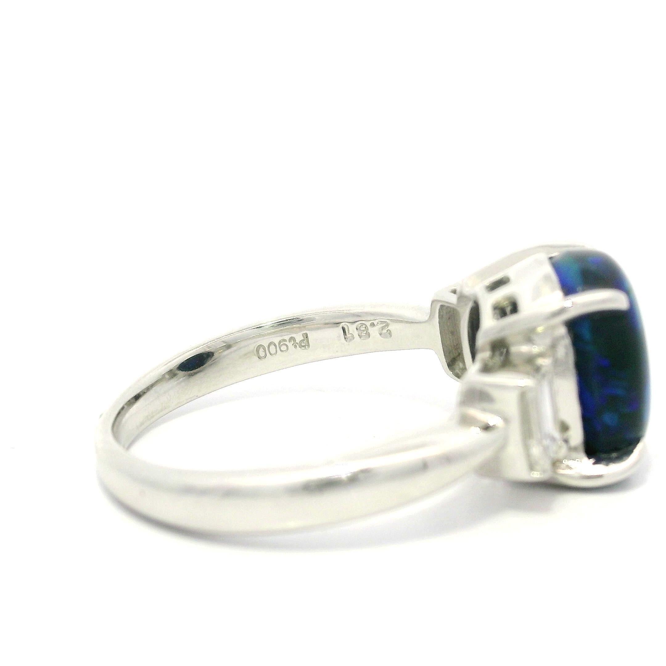 Platinum GIA 3.22ctw Blue Green Black Opal & Baguette Diamond Sides Classic Ring Damen im Angebot