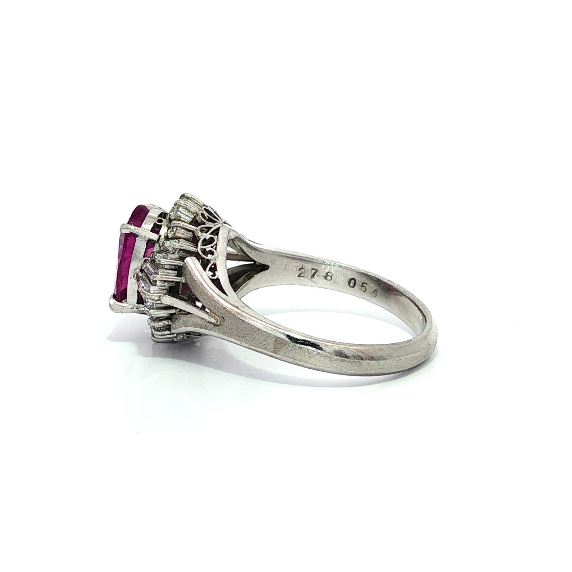 Platin GIA 3,32ctw Ceylon lebendige lila rosa Saphir Diamant Ballerina Ring im Angebot 7