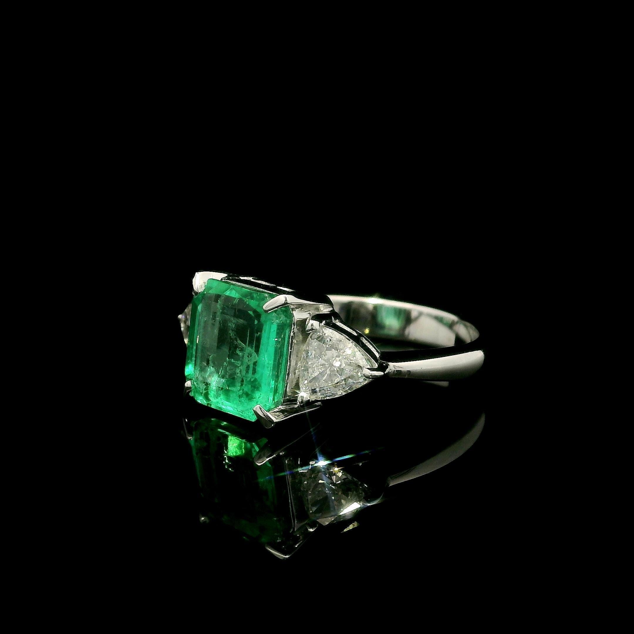 Platinum GIA 3.32ctw Octagonal Colombian Emerald w/ Trillion Diamond Sides Ring 5