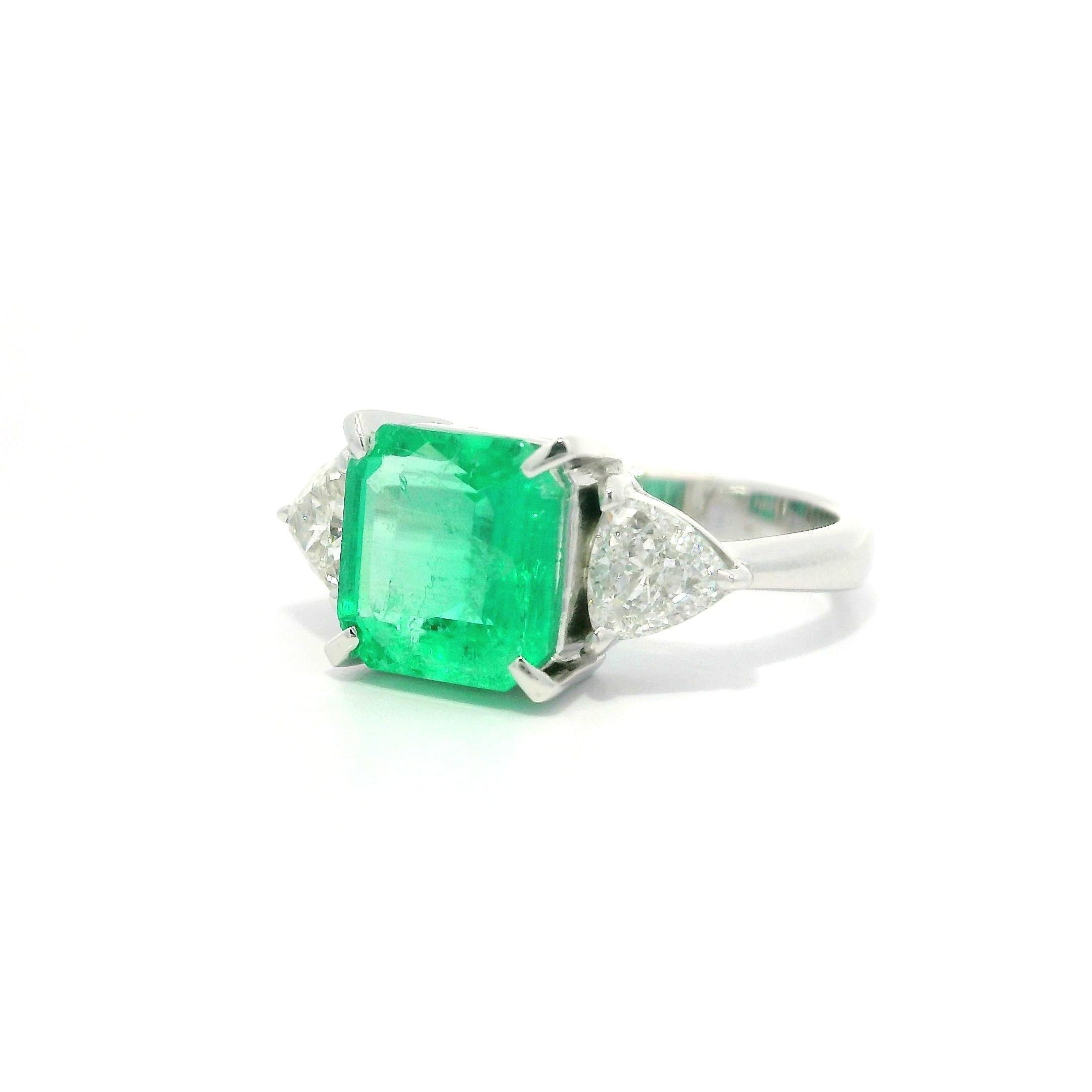 Women's Platinum GIA 3.32ctw Octagonal Colombian Emerald w/ Trillion Diamond Sides Ring