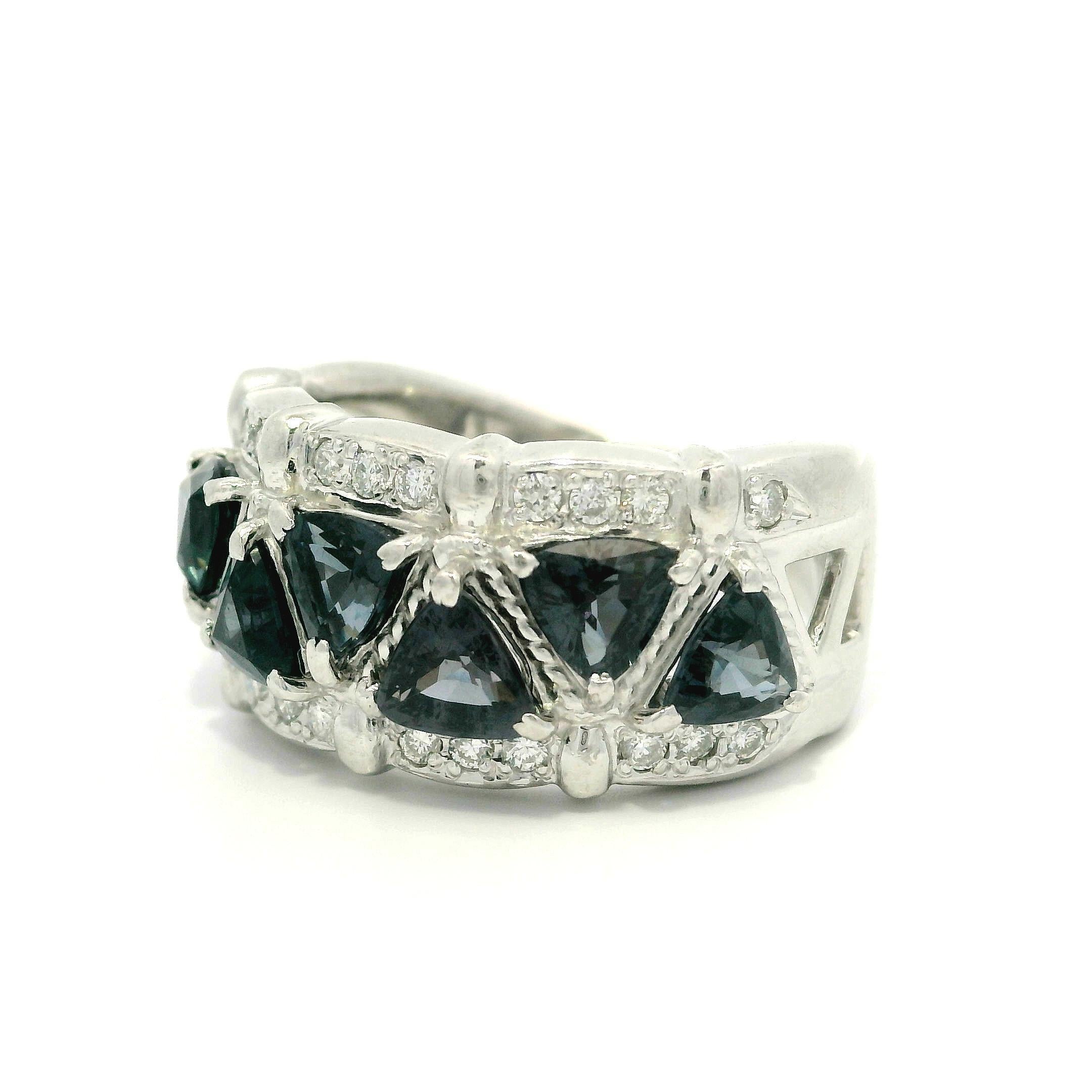 Platinum GIA 3.3ctw Color Change Blue To Purple Garnets & Diamond Band Ring For Sale 5