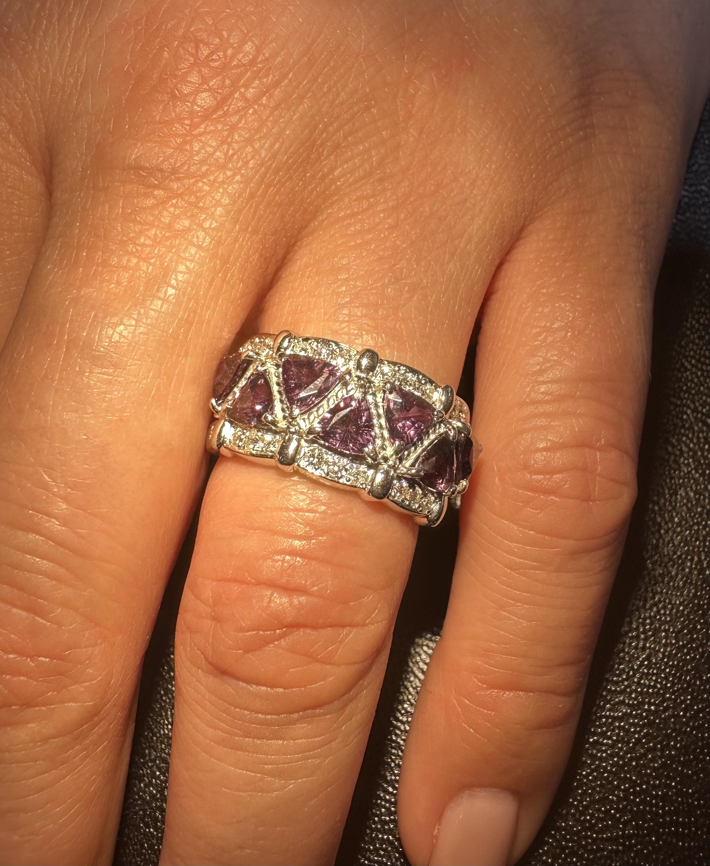 Brilliant Cut Platinum GIA 3.3ctw Color Change Blue To Purple Garnets & Diamond Band Ring For Sale