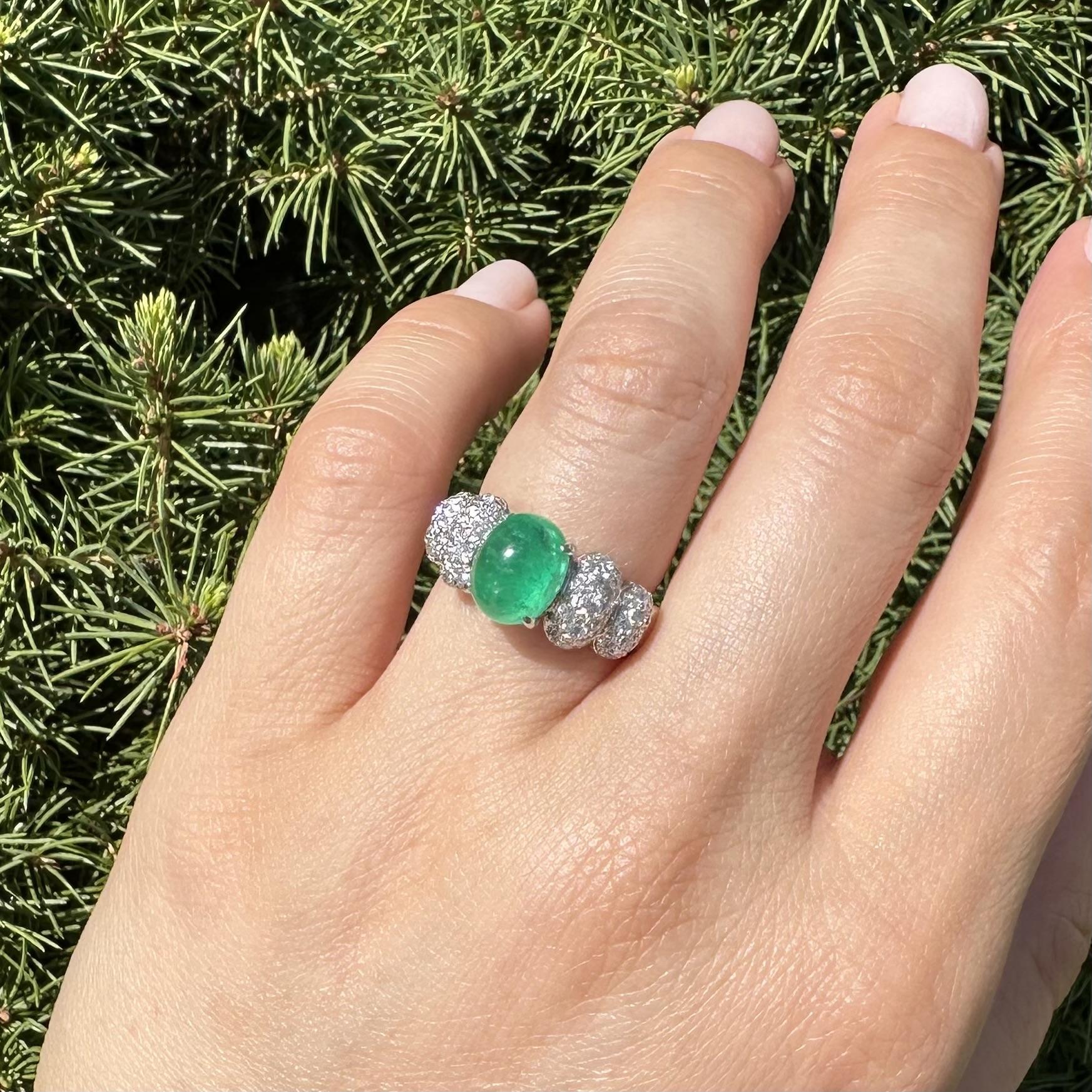--Stein(e):--
(1) Natürlicher echter Smaragd - ovaler Doppel-Cabochon-Schliff - Zackenfassung - leuchtend grüne Farbe - kolumbianisch - Reinheit verbessert F2 -2,91ct (genau)
** Vollständige Informationen siehe unten unter 