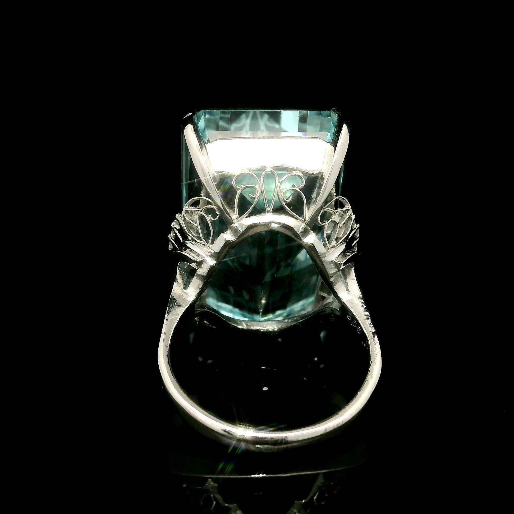 Platinum GIA 36.91ctw Elongated Emerald Beautiful Aquamarine & Diamond Ring In Excellent Condition For Sale In Montclair, NJ