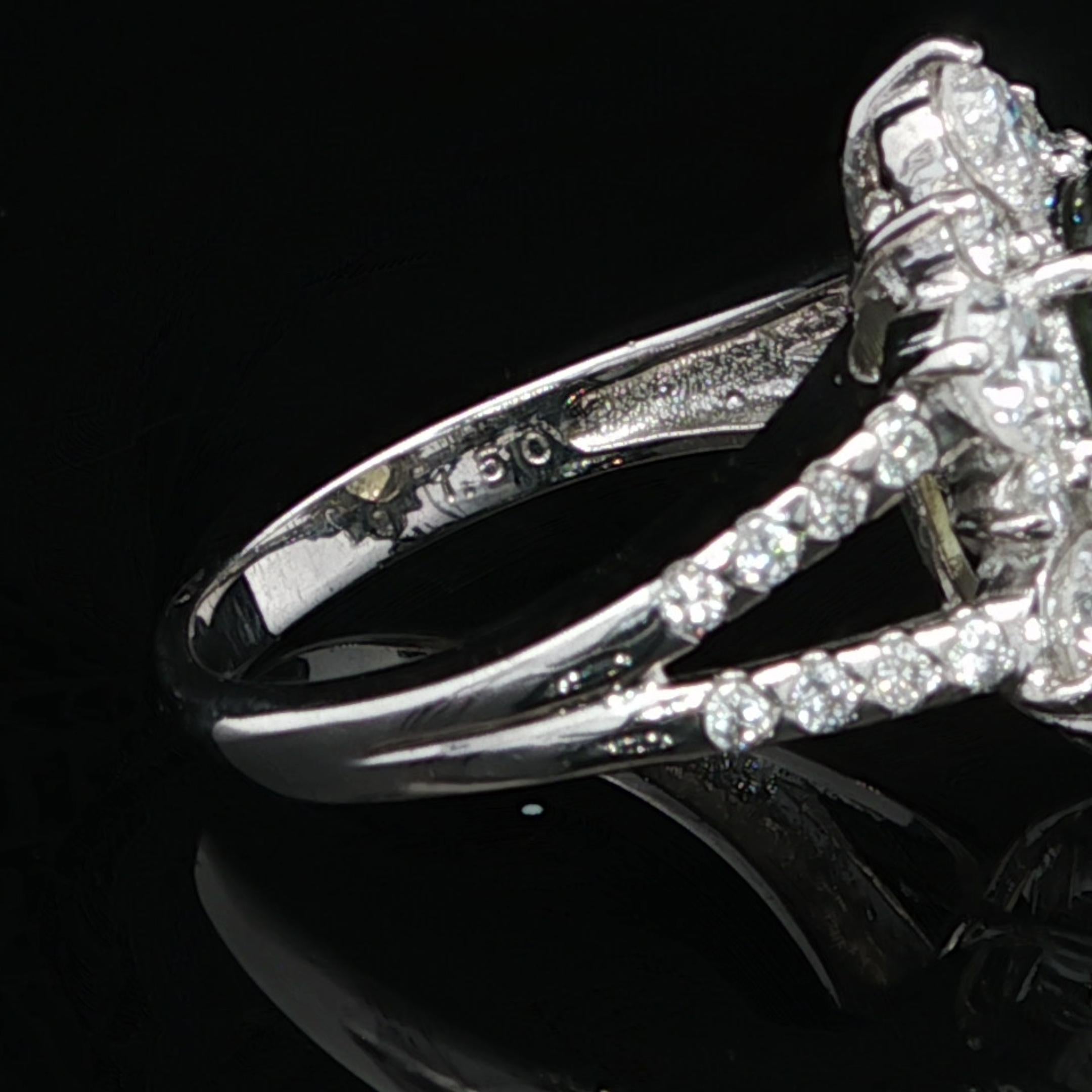 Bague en platine GIA 3.73ctw Color Change Green to Purple Alexandrite Diamond Ring en vente 8