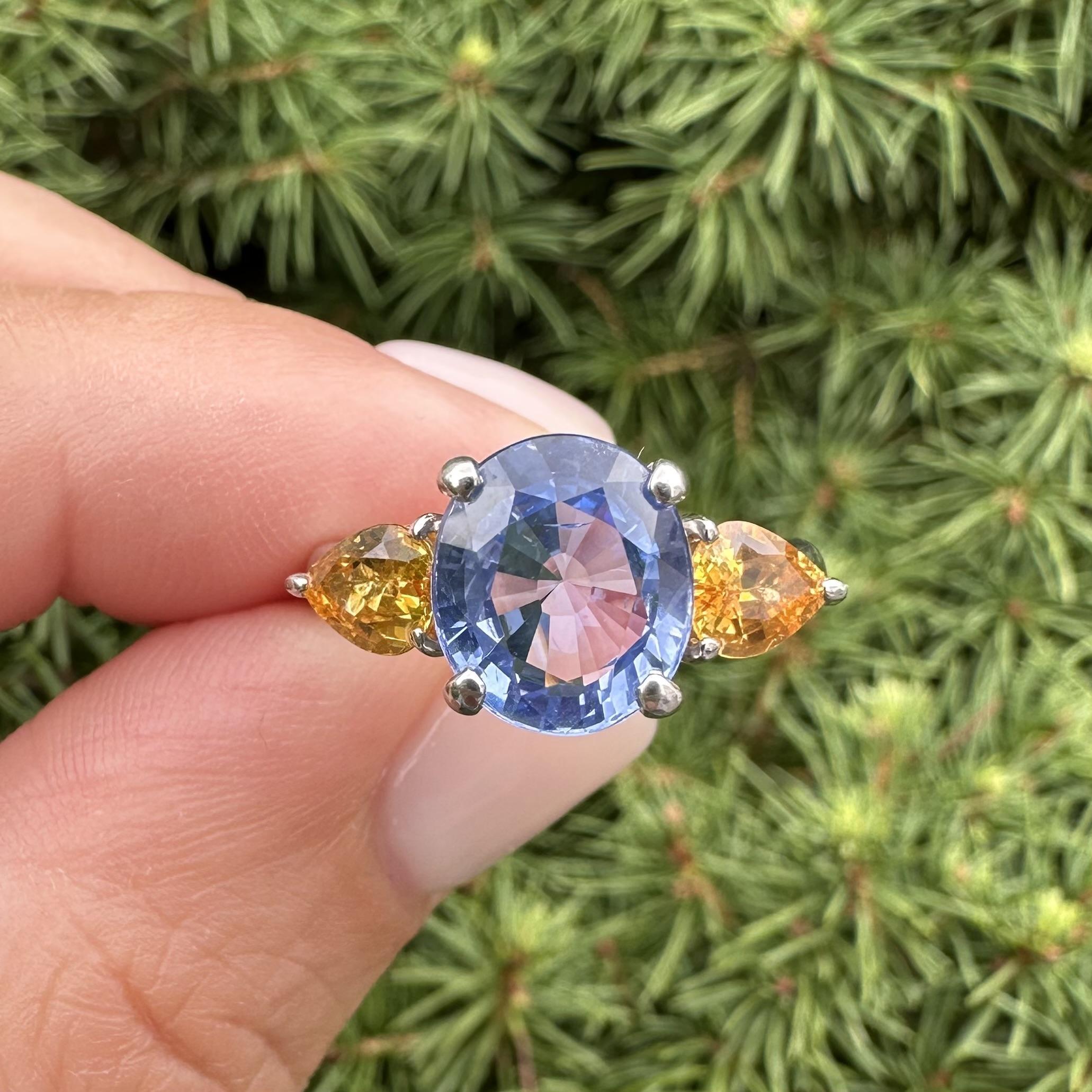 Platin GIA 4,64ctw Kornblumenblau Saphir Birne Gelb Saphir Seiten Ring im Angebot 5