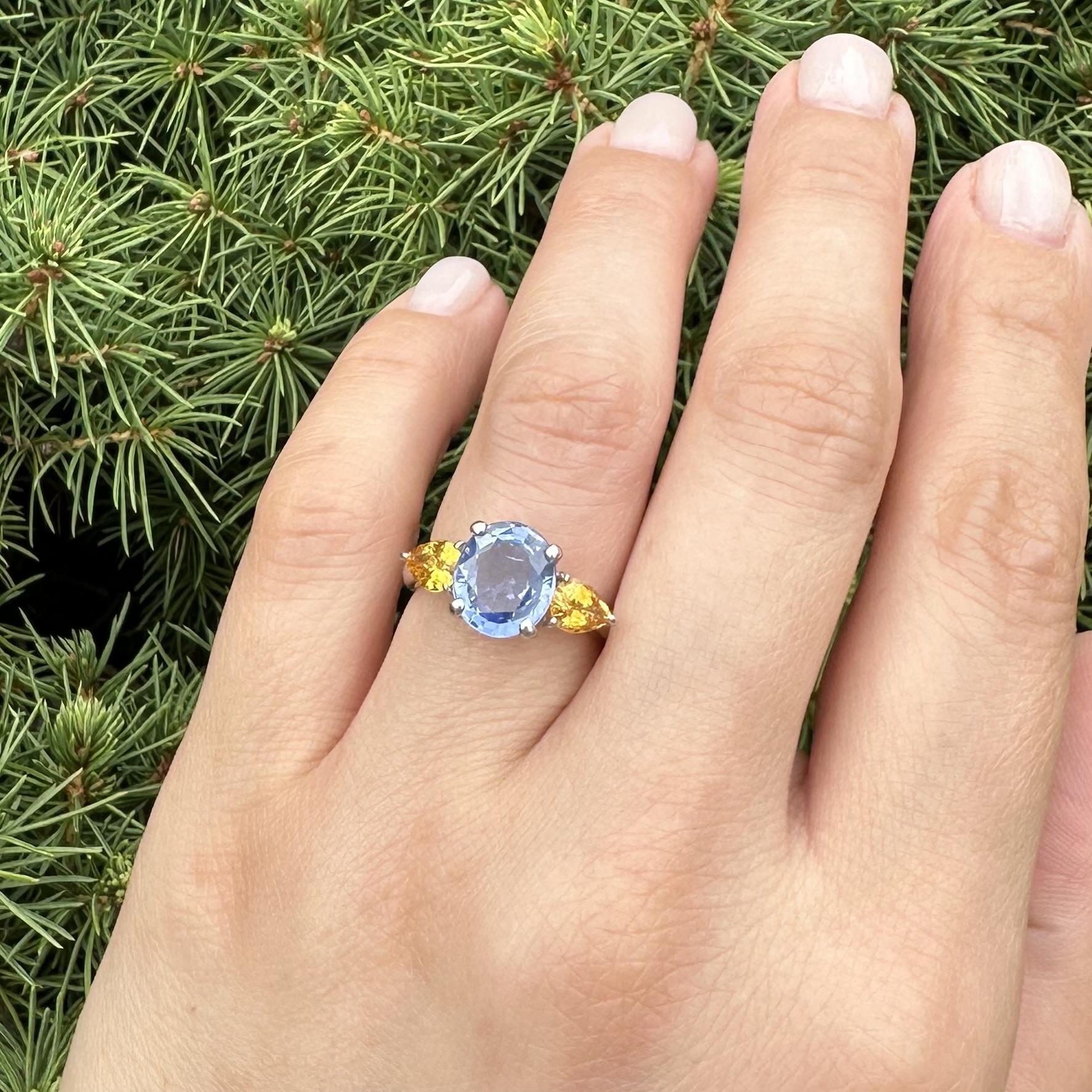 Platin GIA 4,64ctw Kornblumenblau Saphir Birne Gelb Saphir Seiten Ring im Angebot 4