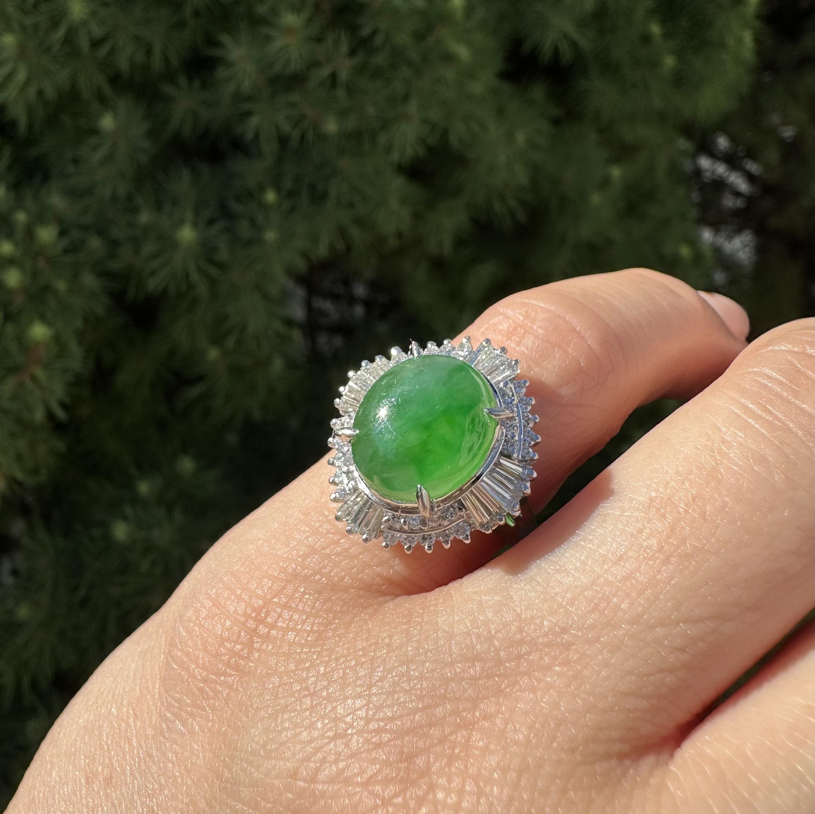 Bague Ballerine en platine GIA 4.83ctw Happy Green Burma A Jade w/ Diamond Halo en vente 6