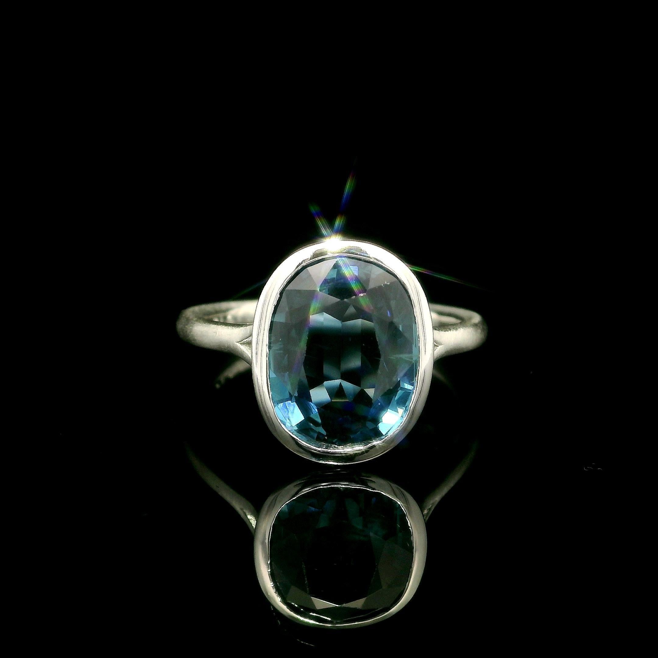 Platinum GIA 5.05ct Cushion Oval Bezel Sapphire Solitaire Low Brushed Ring in vendita 8