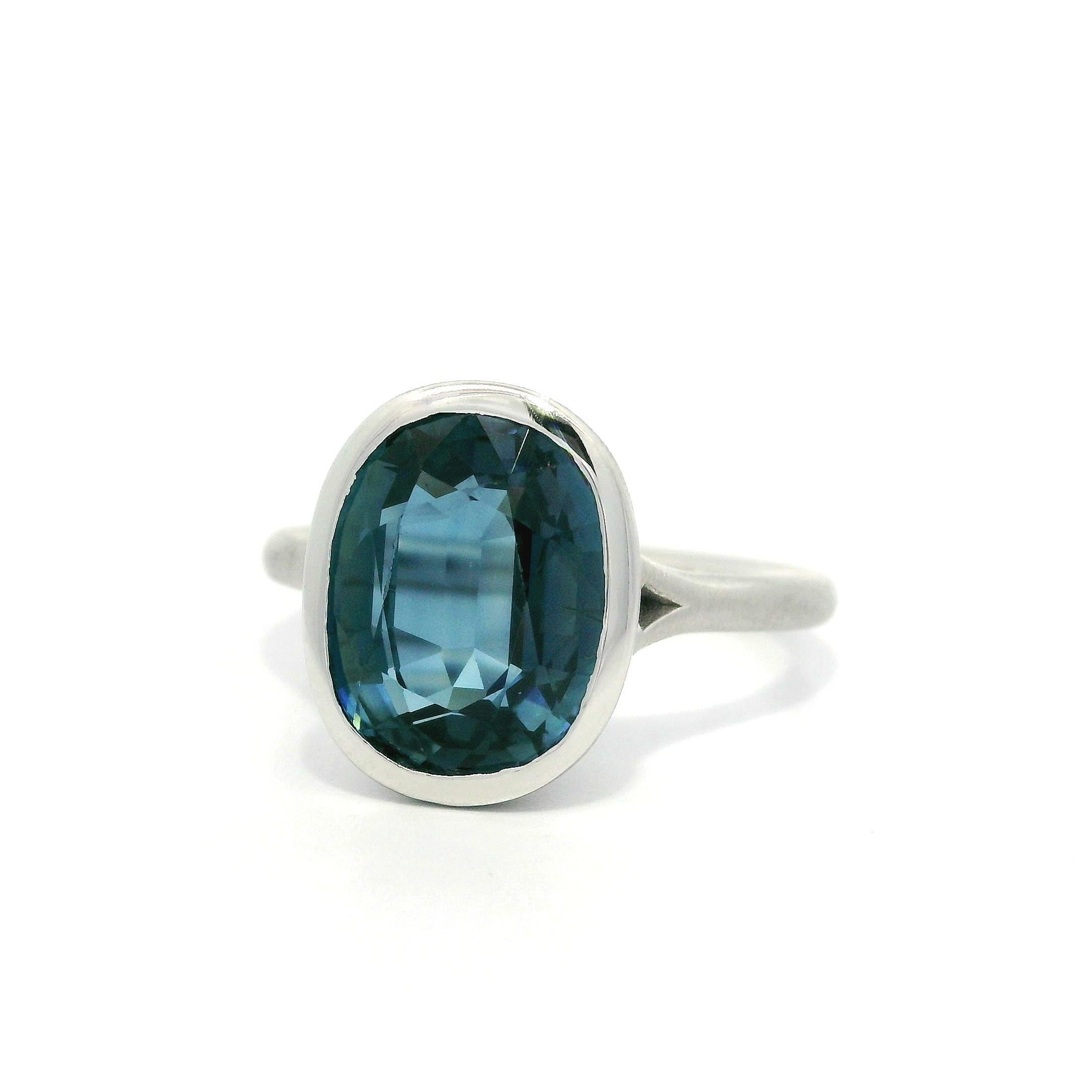 Platinum GIA 5.05ct Cushion Oval Bezel Sapphire Solitaire Low Brushed Ring in vendita 10
