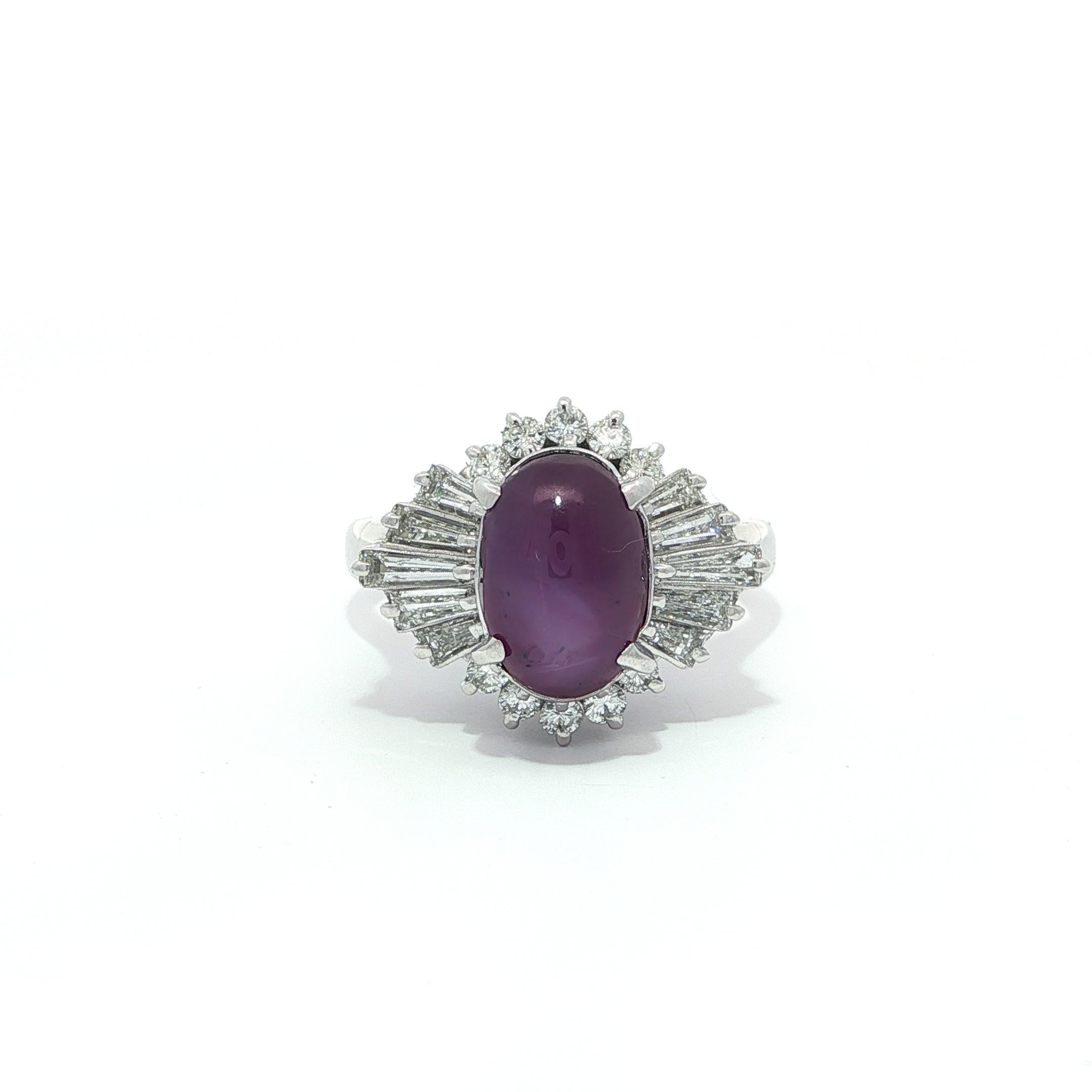 Taille cabochon Bague en platine GIA 5.71ctw Ceylon No Heat Purple Sharp Star Sapphire & Diamond en vente