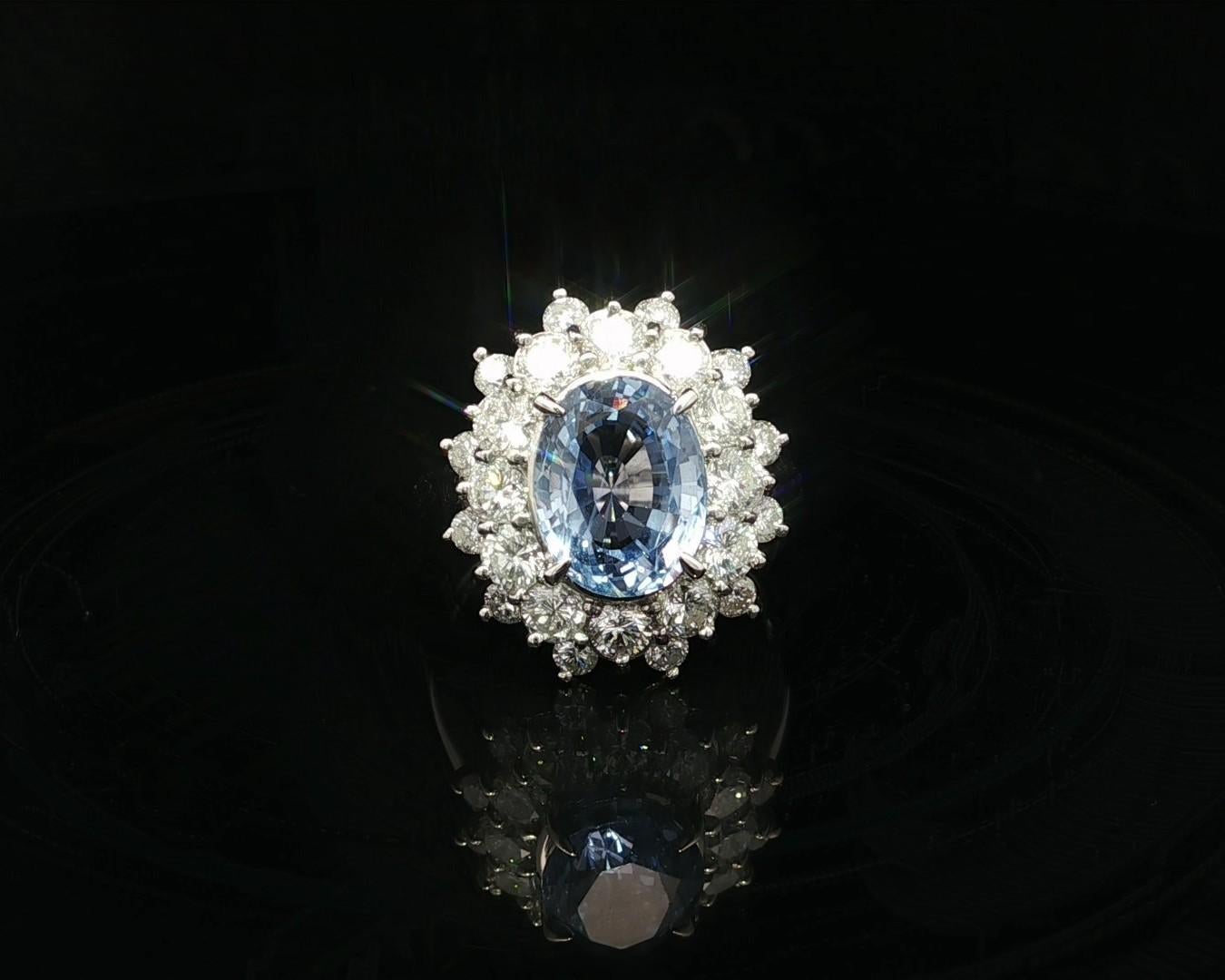 Platino GIA 5,98ct Fiordaliso Senza calore Zaffiro di Ceylon Anello con doppio fiore a raggiera in vendita 3