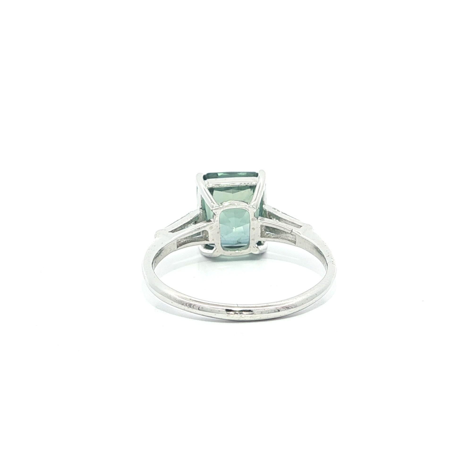 Platin GIA 6,01ctw Burma keine Hitze grünlich blauer Saphir Baguette Diamant Ring im Angebot 3