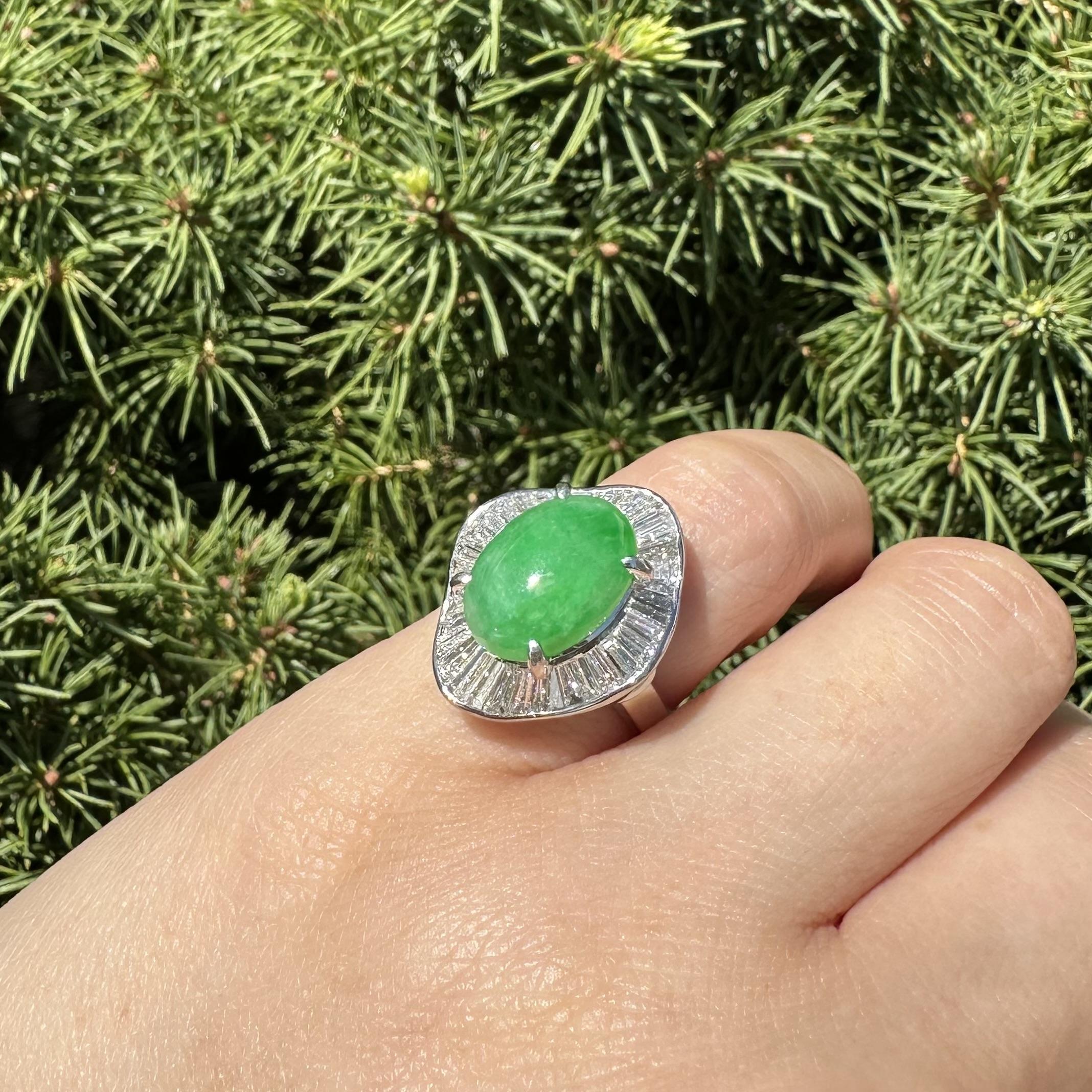 Platino GIA 6,26ctw Burma Apple Green A Giada con diamante Anello Ballerina Ondulato in vendita 11
