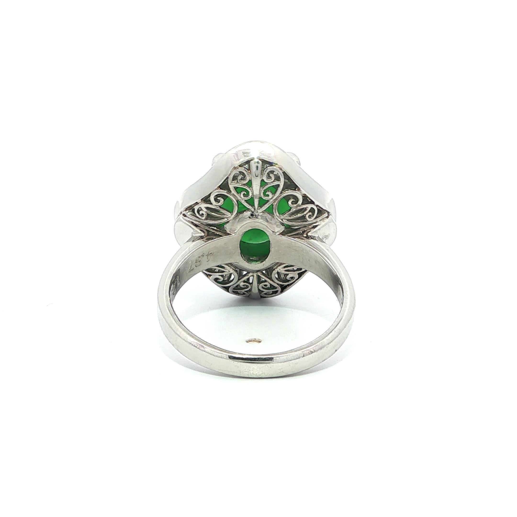 Platino GIA 6,26ctw Burma Apple Green A Giada con diamante Anello Ballerina Ondulato in vendita 4