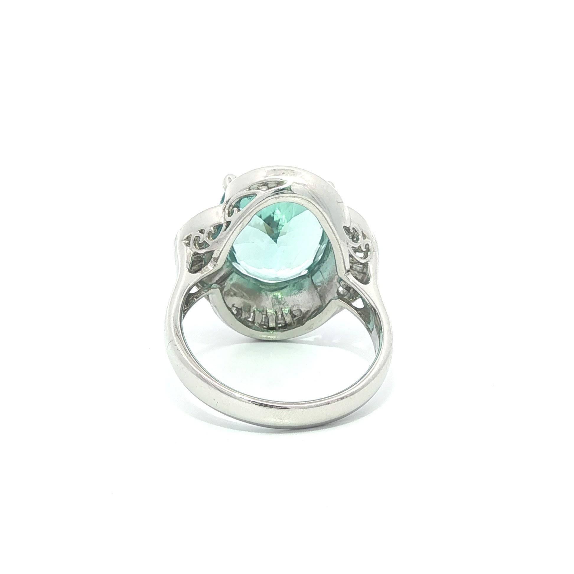Platino GIA 6.52ctw Oval Aguamarina Azul Verdoso Baguette Anillo Flor Diamante en venta 4