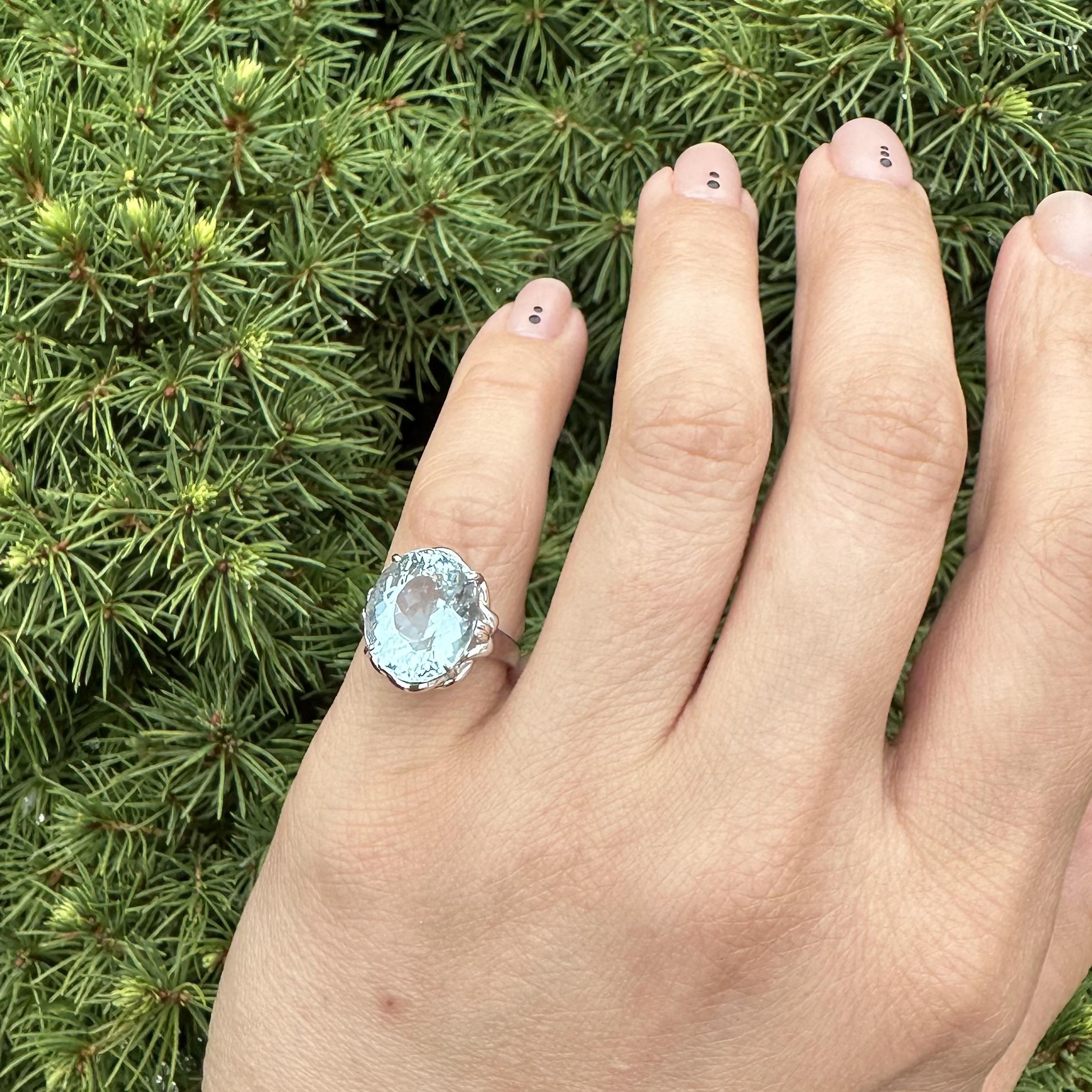Platino GIA 7,05ct Acquamarina taglio ovale solitario Anello con cesto floreale solitario in vendita 1