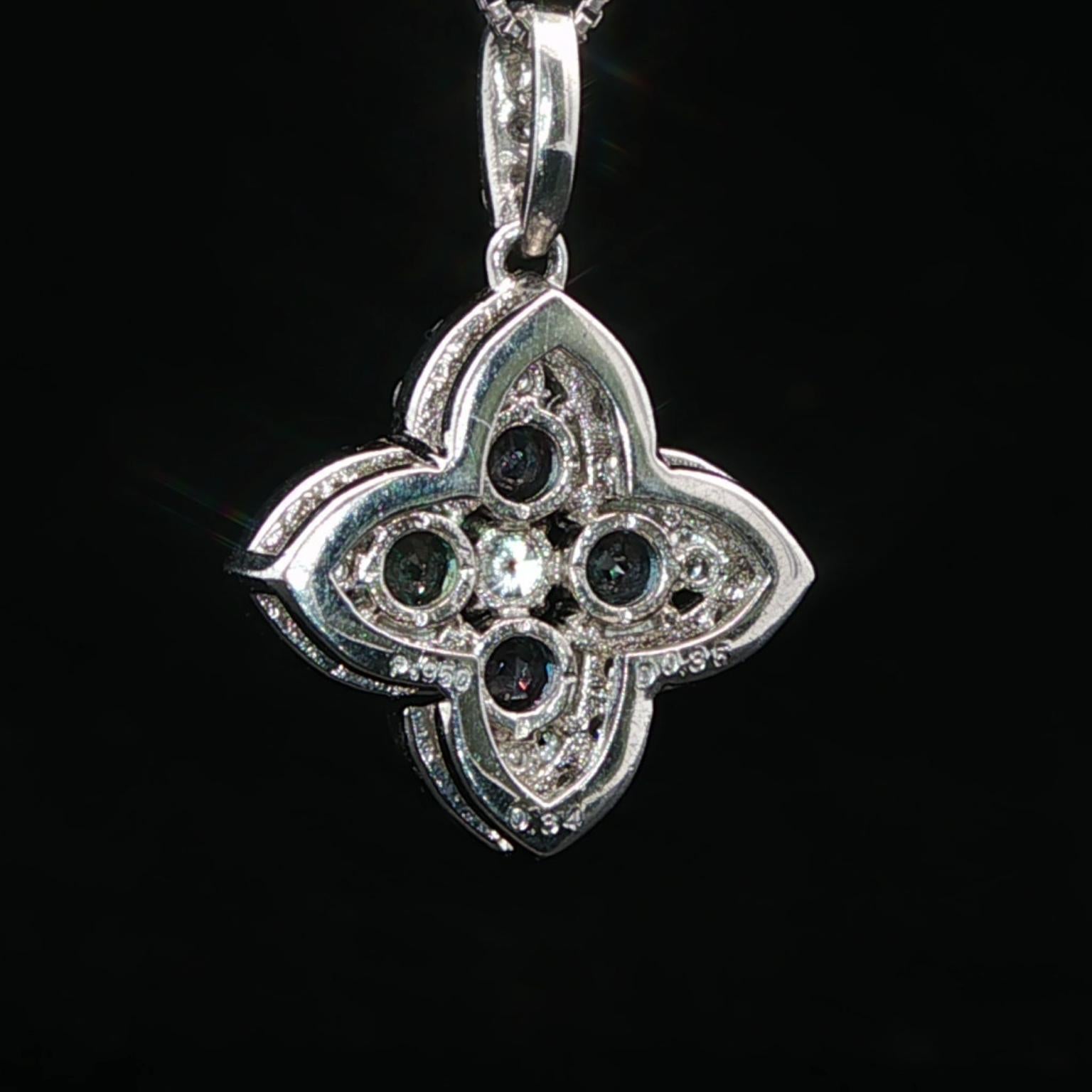Platin GIA .70ct Brasilien Alexandrit Diamant Blume Quatrefoil Anhänger Halskette im Angebot 6