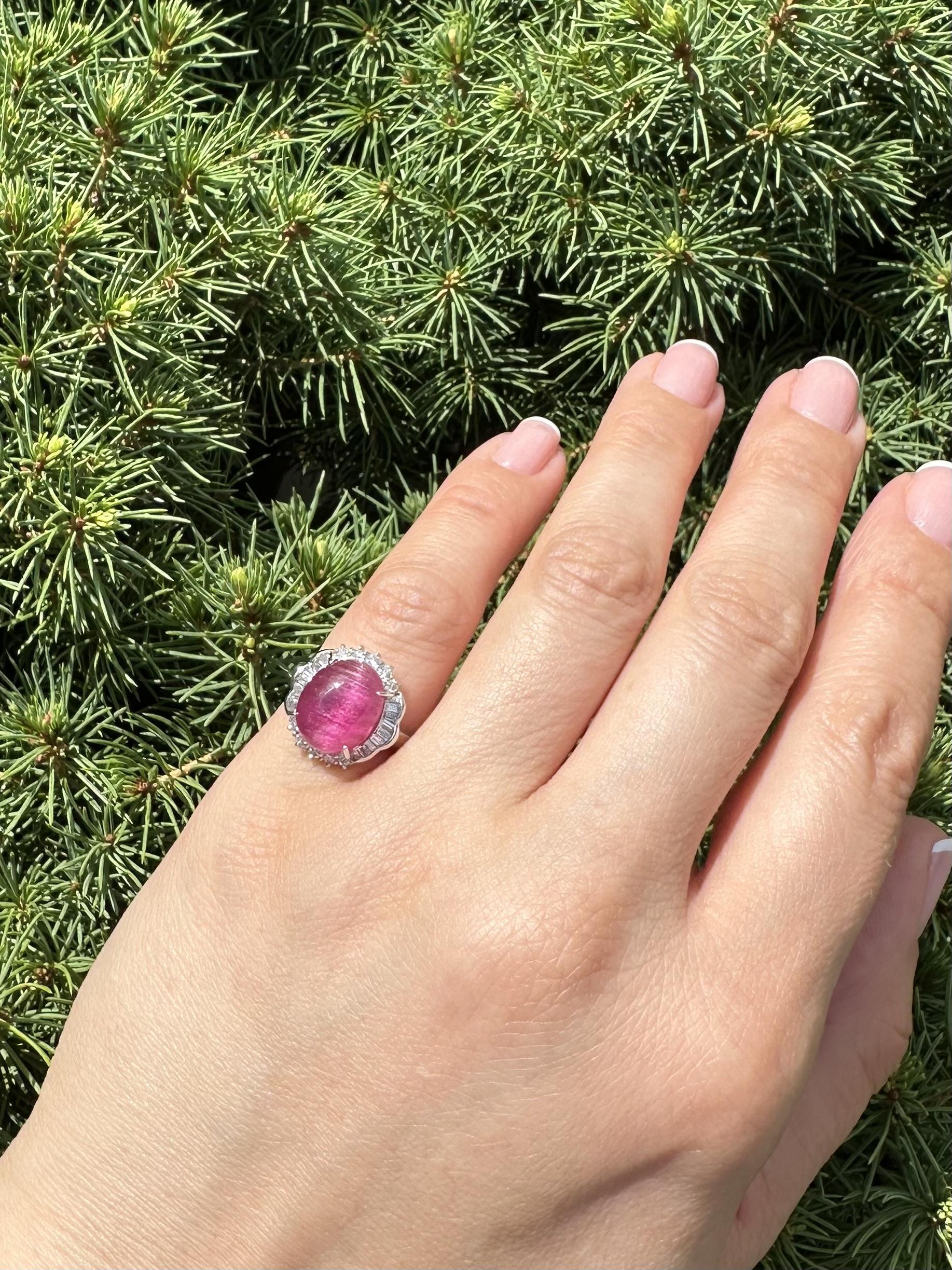 Platino GIA 7,32ct occhio di gatto rosso porpora tormalina rubellite diamante anello aureola in vendita 5