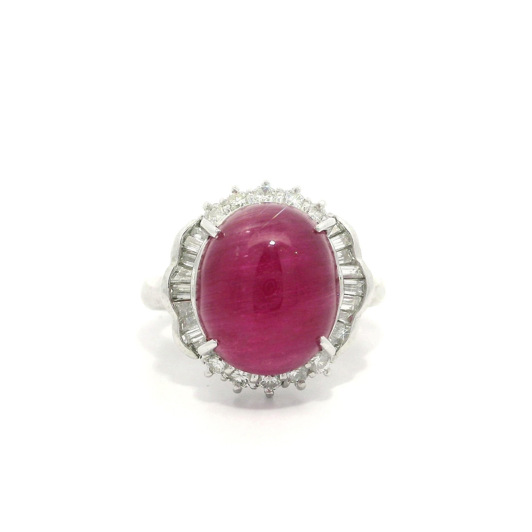 Platino GIA 7,32ct occhio di gatto rosso porpora tormalina rubellite diamante anello aureola in vendita 2
