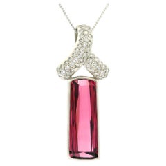 Pendentif en platine GIA 7.82ct Tourmaline rose et diamant avec chaton Chaîne ajustable