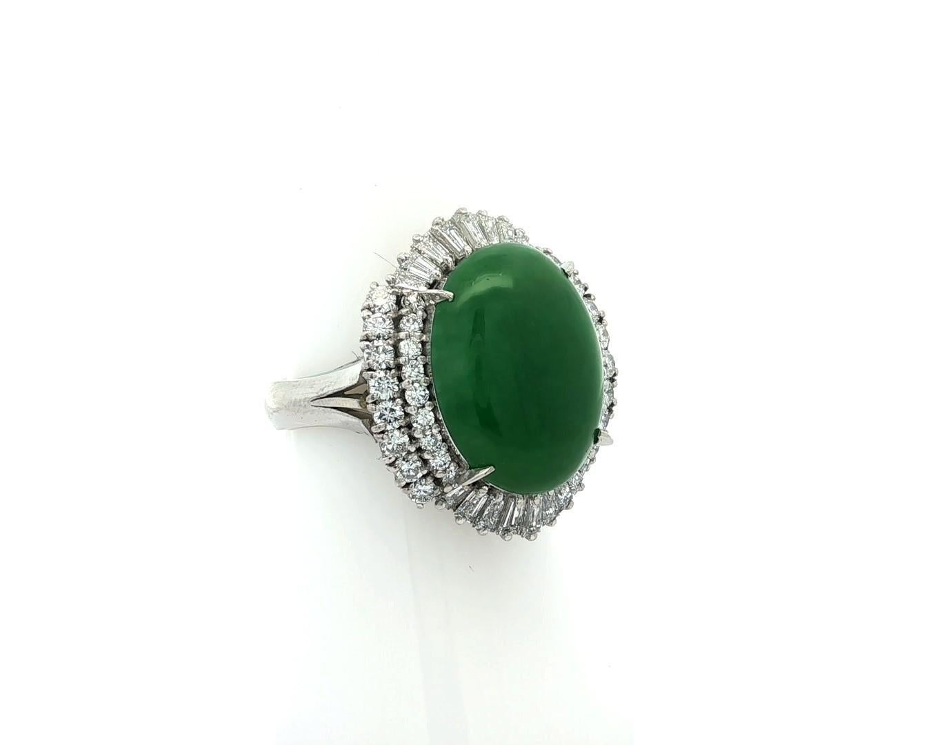 Platin GIA 8,12ctw Burma A Apfel Grün Jade w / Diamant Halo Aussage Ring (Cabochon) im Angebot