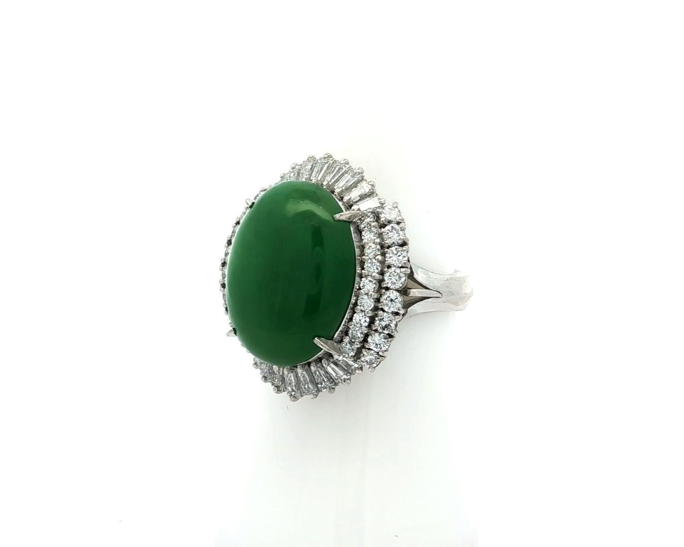 Platin GIA 8,12ctw Burma A Apfel Grün Jade w / Diamant Halo Aussage Ring im Zustand „Gut“ im Angebot in Montclair, NJ