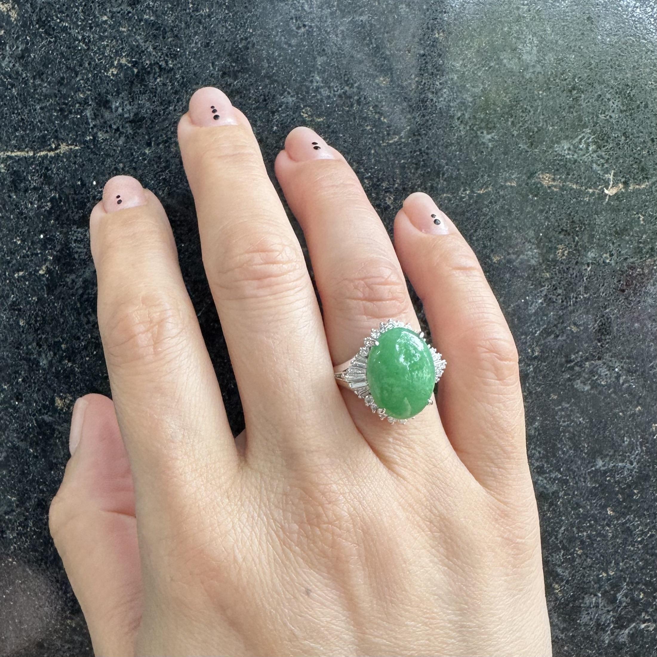 Platin GIA 8,68ct Oval Typ A Natürliche Grüne Jade Diamant Ballerina Ring im Angebot 9