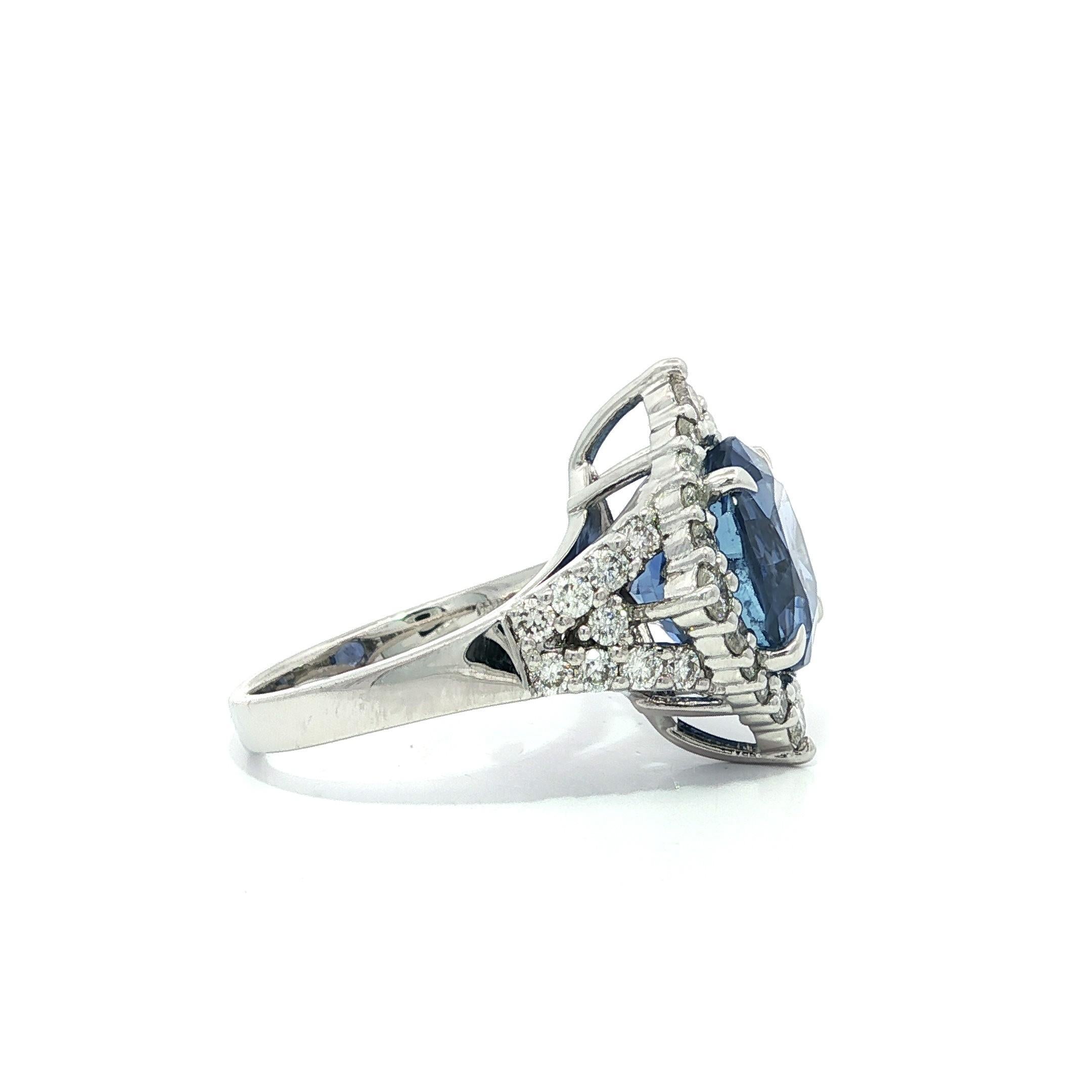 Anello in platino GIA 8ctw Large No Heat Ceylon Cornflower Blue Sapphire Diamond in vendita 7