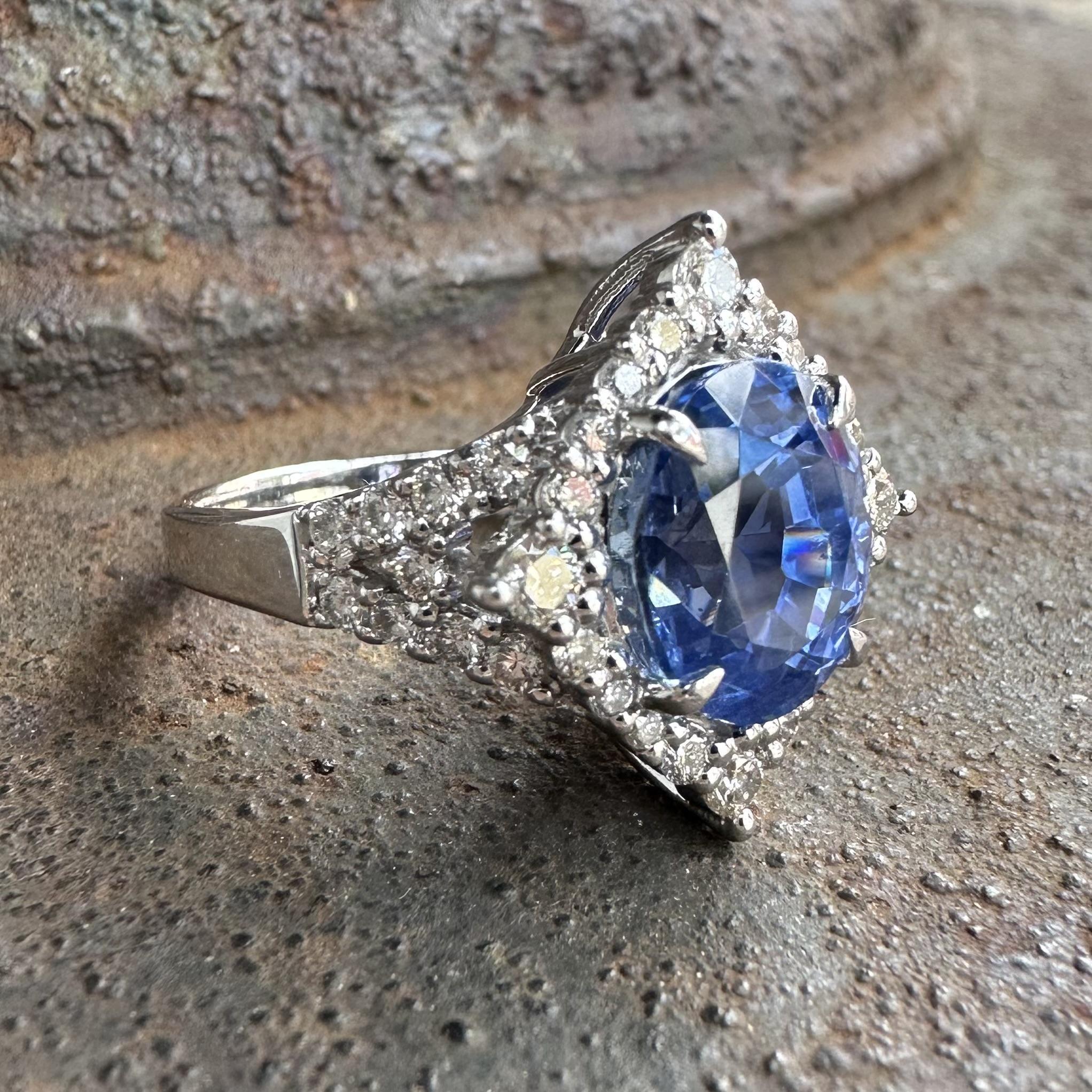 Anello in platino GIA 8ctw Large No Heat Ceylon Cornflower Blue Sapphire Diamond in vendita 11