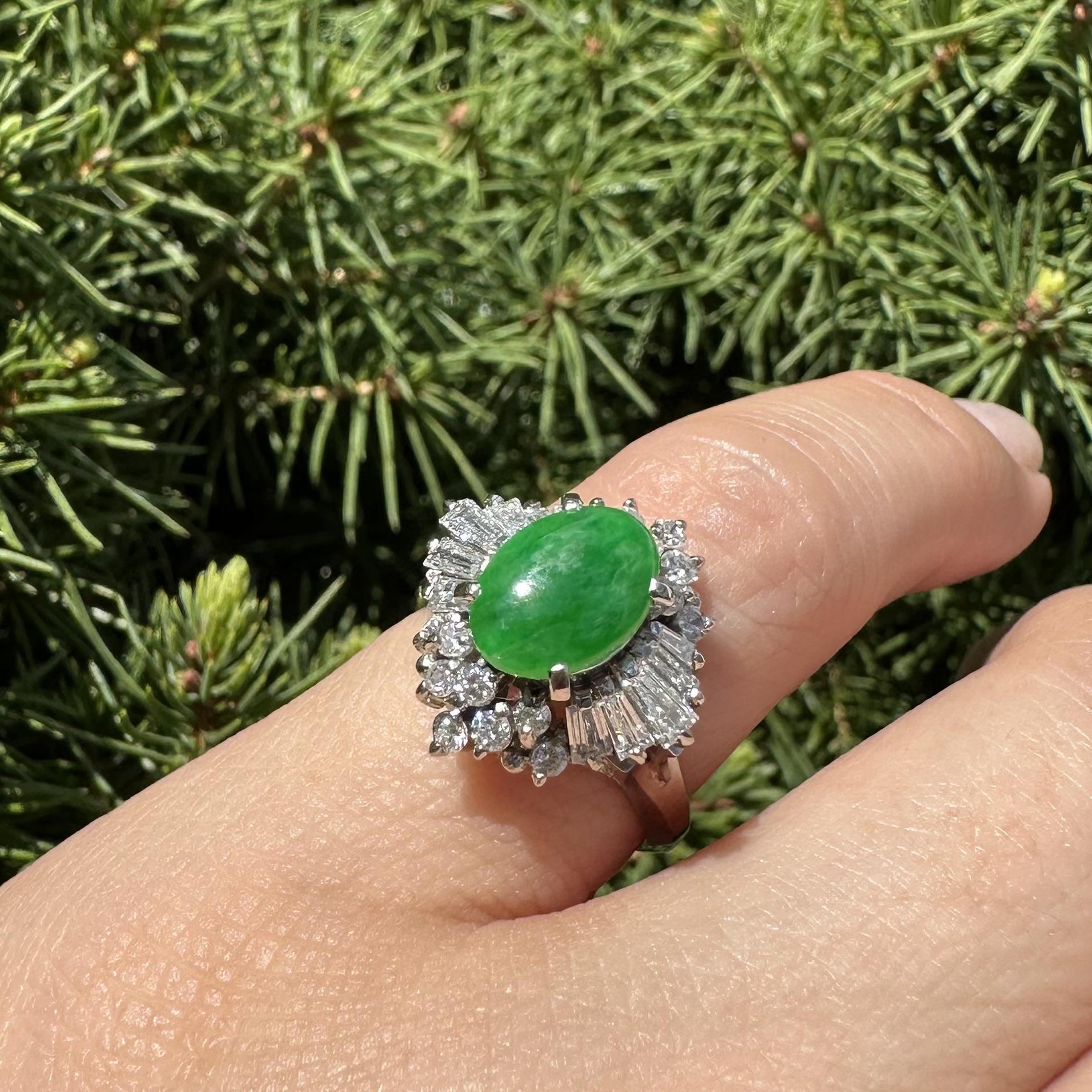 Anello in platino GIA di giada Burma di tipo A con diamante da 0,92 ct. in vendita 7