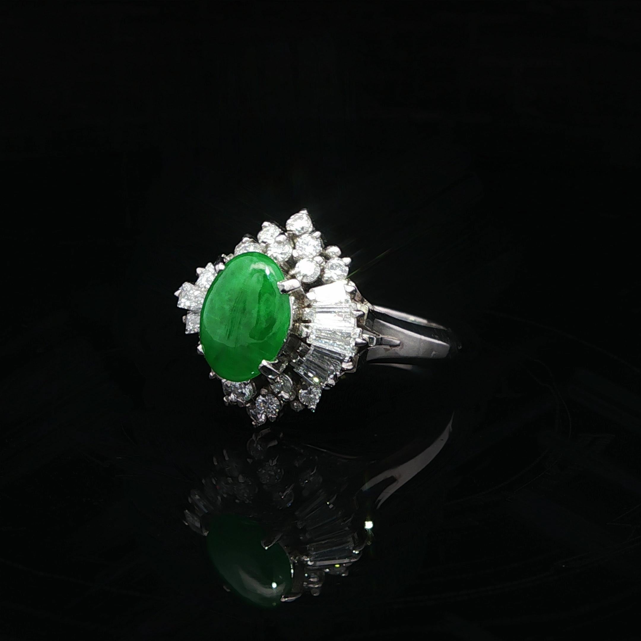 Anello in platino GIA di giada Burma di tipo A con diamante da 0,92 ct. in vendita 4