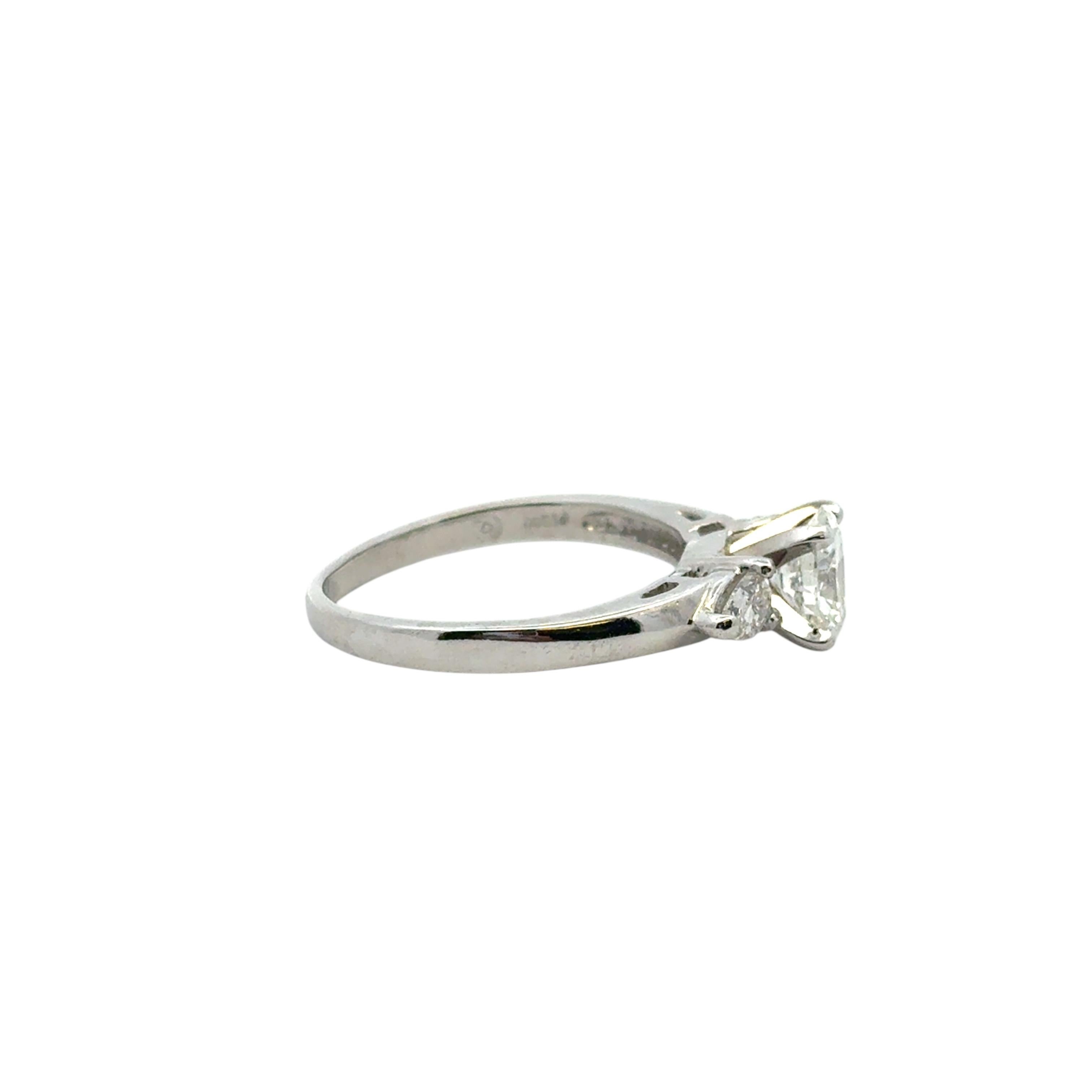 Bague de fiançailles en platine avec diamant ovale certifié GIA de 0,80 carat en vente 8